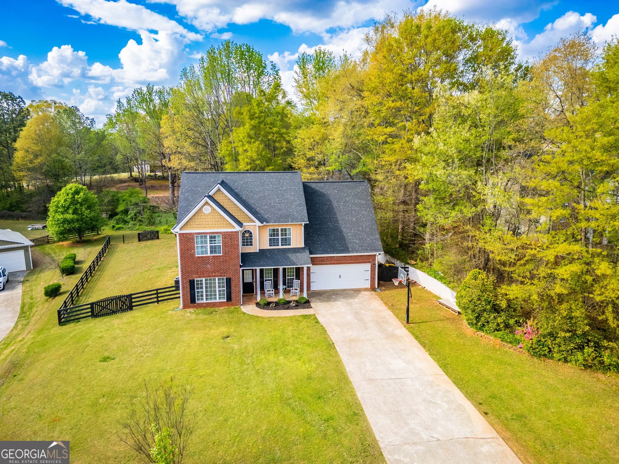 3 bedroom, 2.5 bathroom, 2,132 sq ft single family residence for sale at 303 McKendree Court, Bethlehem, GA 30620 — photo 7