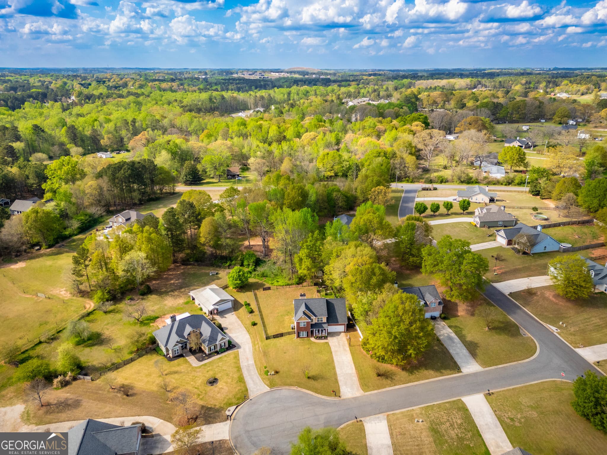 3 bedroom, 2.5 bathroom, 2,132 sq ft single family residence for sale at 303 McKendree Court, Bethlehem, GA 30620 — photo 3