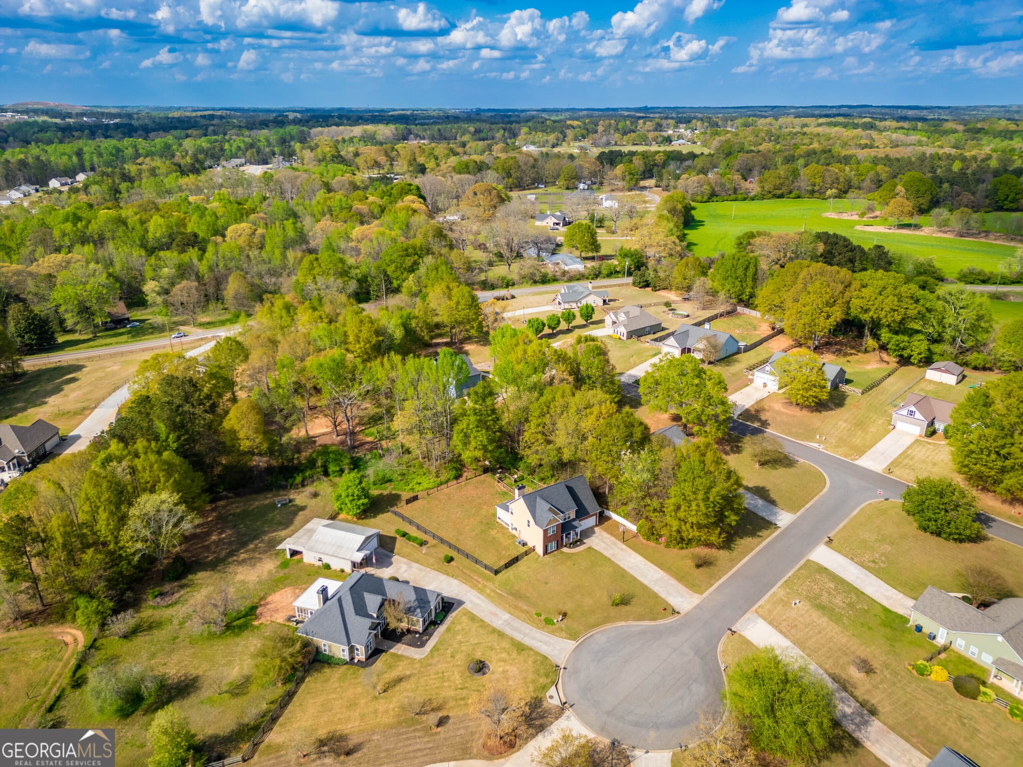3 bedroom, 2.5 bathroom, 2,132 sq ft single family residence for sale at 303 McKendree Court, Bethlehem, GA 30620 — photo 5