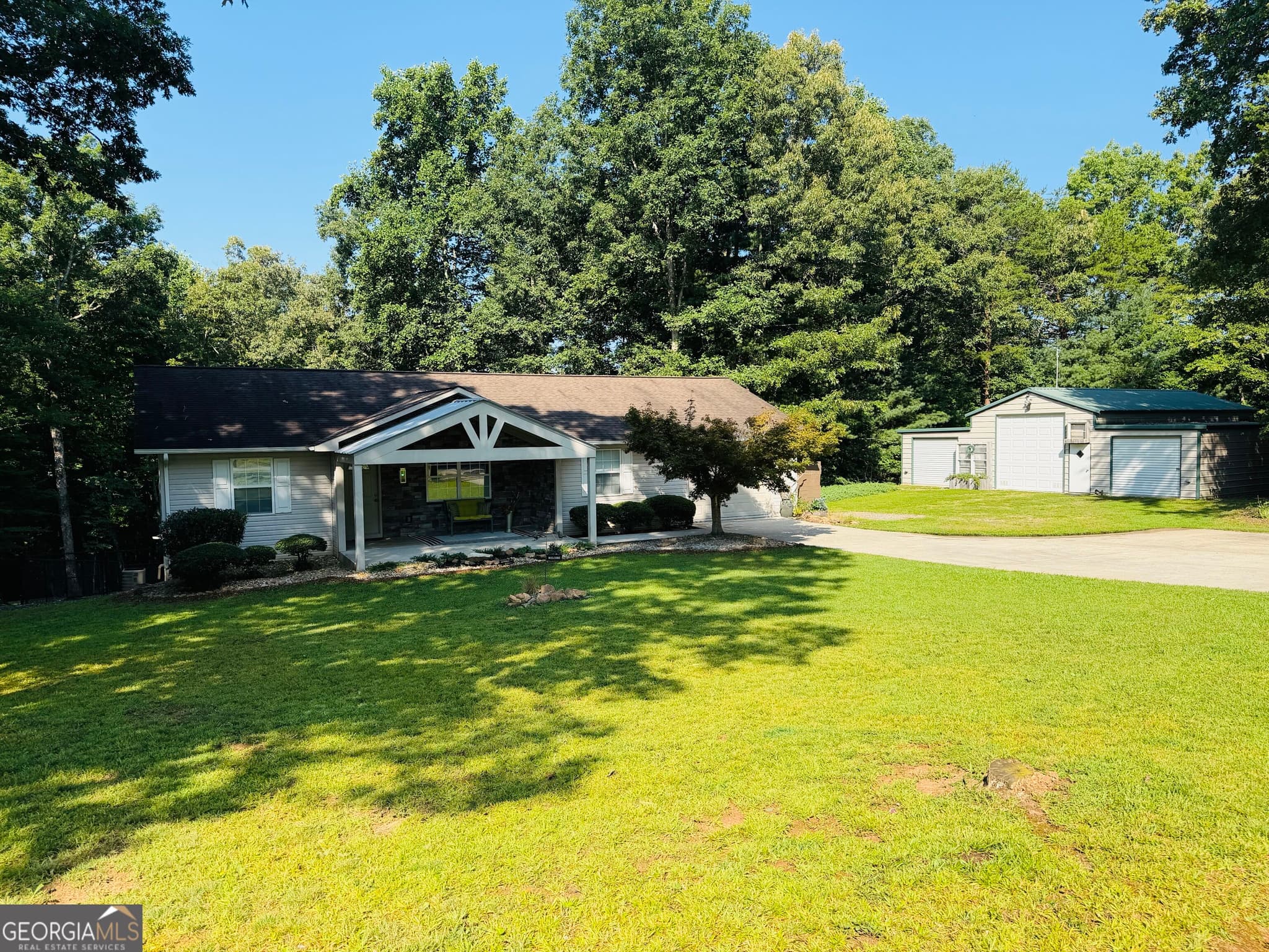4 bedroom, 3 bathroom, 2,854 sq ft single family residence for sale at 1533 John Smith Road, Blairsville, GA 30512 — photo 2