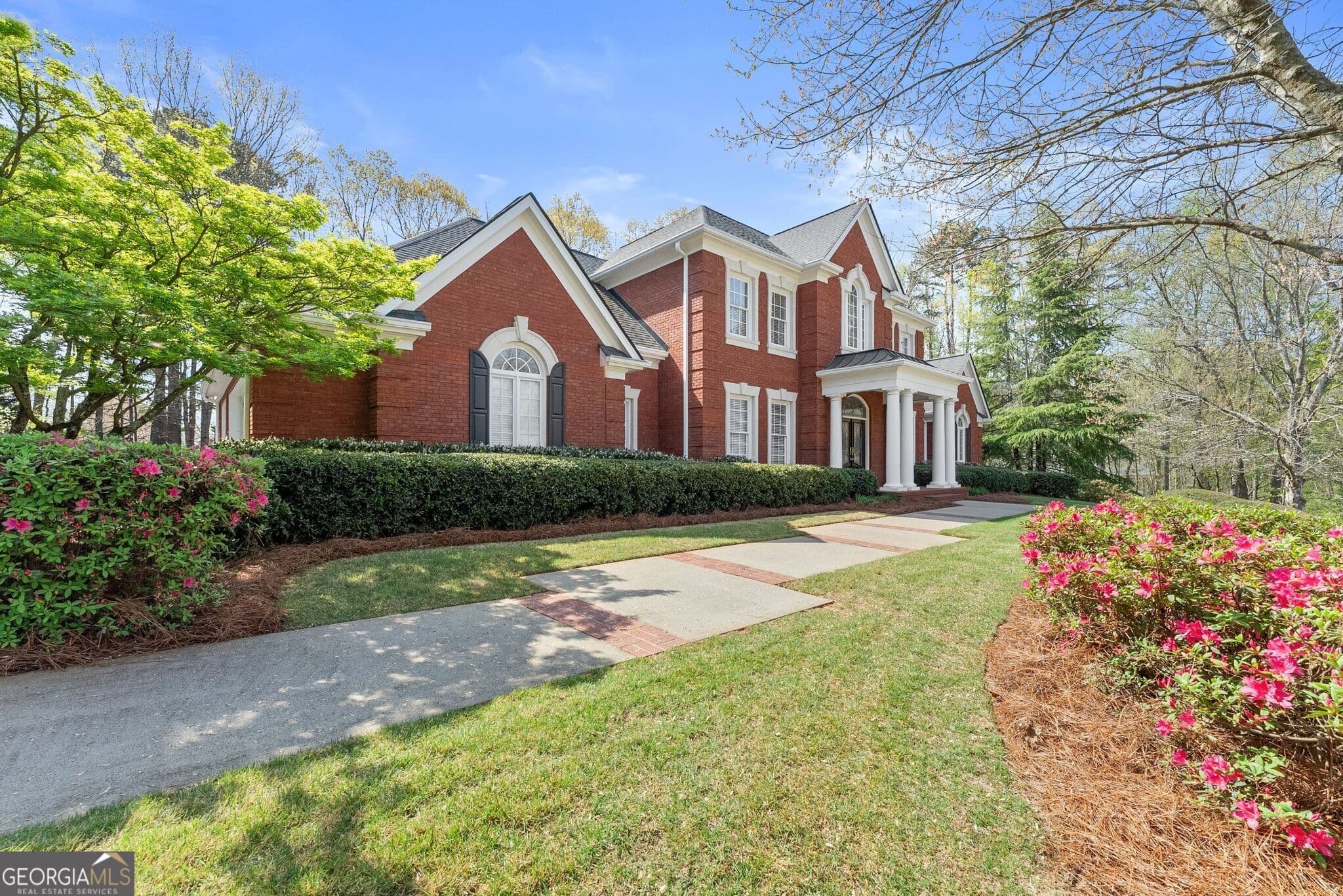 4 bedroom, 4.5 bathroom, 6,999 sq ft single family residence for sale at 2520 Heritage Court, Buford, GA 30518 — photo 3