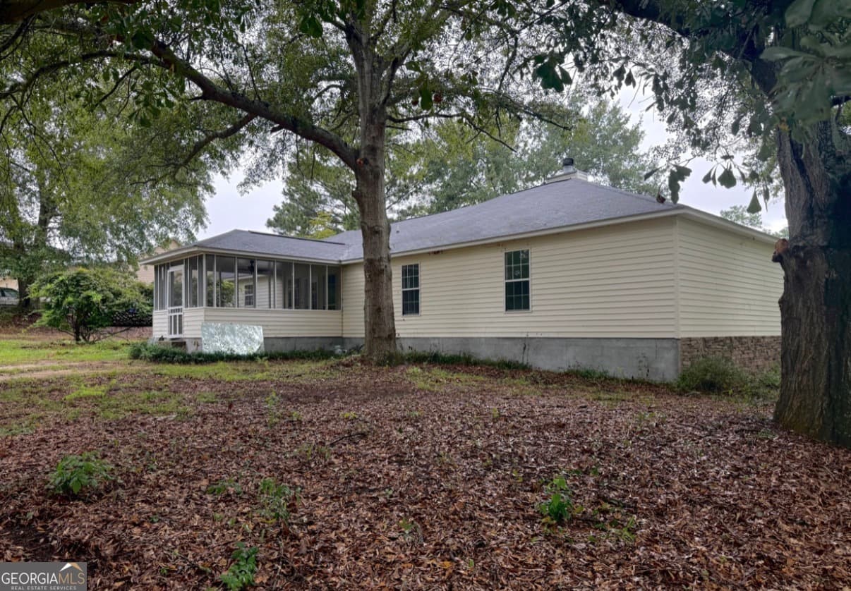 3 bedroom, 2 bathroom, 2,090 sq ft single family residence for rent at 105 Mockingbird Drive, Dublin, GA 31021 for $2,200 a month — photo 5