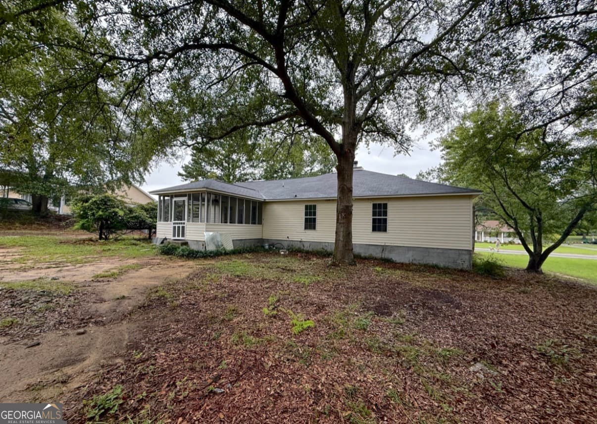 3 bedroom, 2 bathroom, 2,090 sq ft single family residence for rent at 105 Mockingbird Drive, Dublin, GA 31021 for $2,200 a month — photo 9