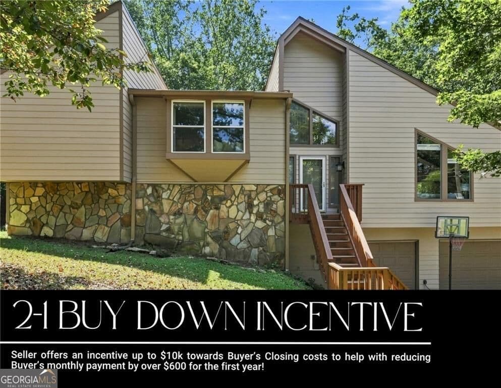 4 bedroom, 3 bathroom, 2,850 sq ft single family residence for sale at 3442 Winter Wood Trace, Marietta, GA 30062
