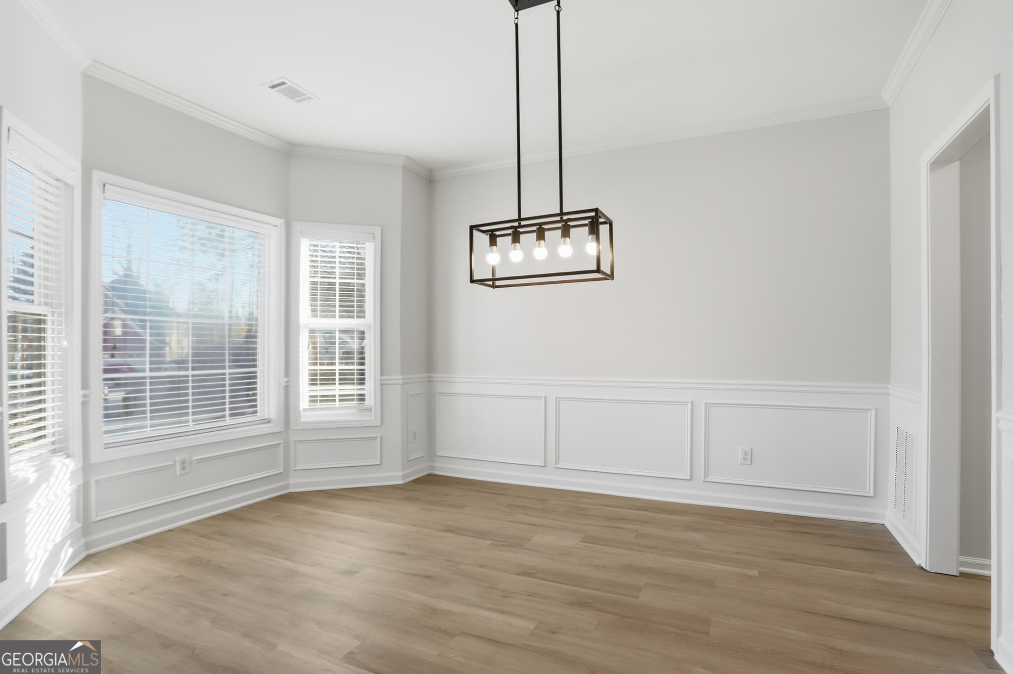 4 bedroom, 2.5 bathroom, 2,730 sq ft single family residence for sale at 1210 Arthur Court, Lawrenceville, GA 30043 — photo 9