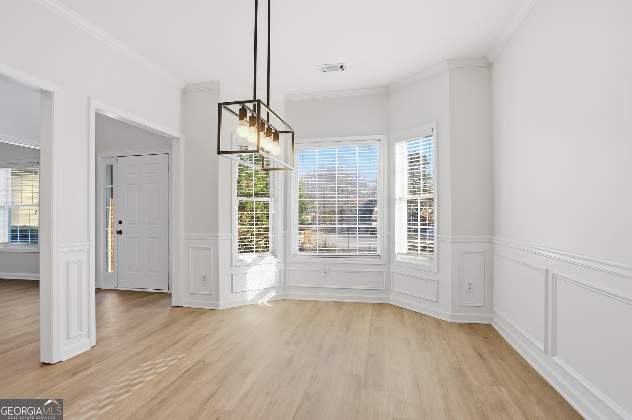 4 bedroom, 2.5 bathroom, 2,730 sq ft single family residence for sale at 1210 Arthur Court, Lawrenceville, GA 30043 — photo 10