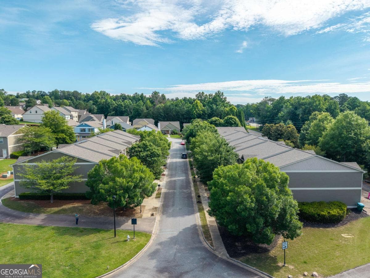 3 bedroom, 2.5 bathroom, 1,832 sq ft townhouse for sale at 608 Myers Gate Road 608, Ball Ground, GA 30107 — photo 2