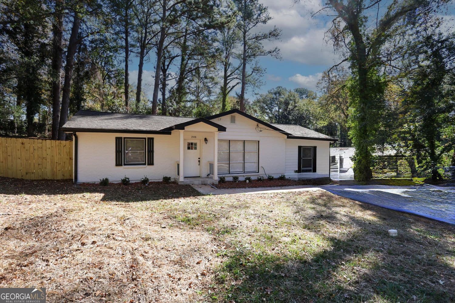 3 bedroom, 2 bathroom, 1,159 sq ft single family residence for rent at 1508 Peachcrest Road, Decatur, GA 30032 for $1,795 a month — photo 1 of 26