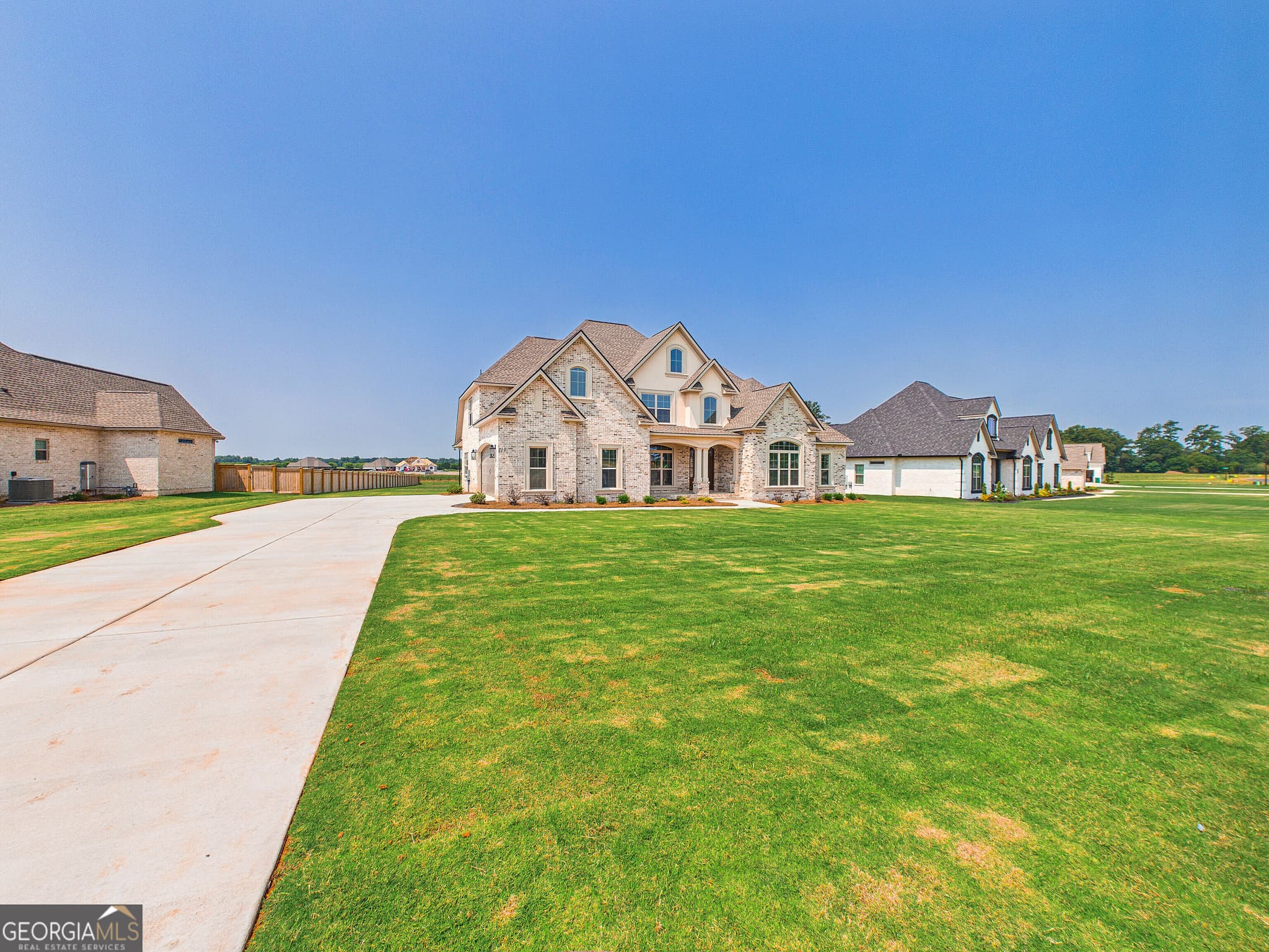 4 bedroom, 4 bathroom, 3,320 sq ft single family residence for sale at 119 Pridgen Pass, Perry, GA 31069 — photo 8