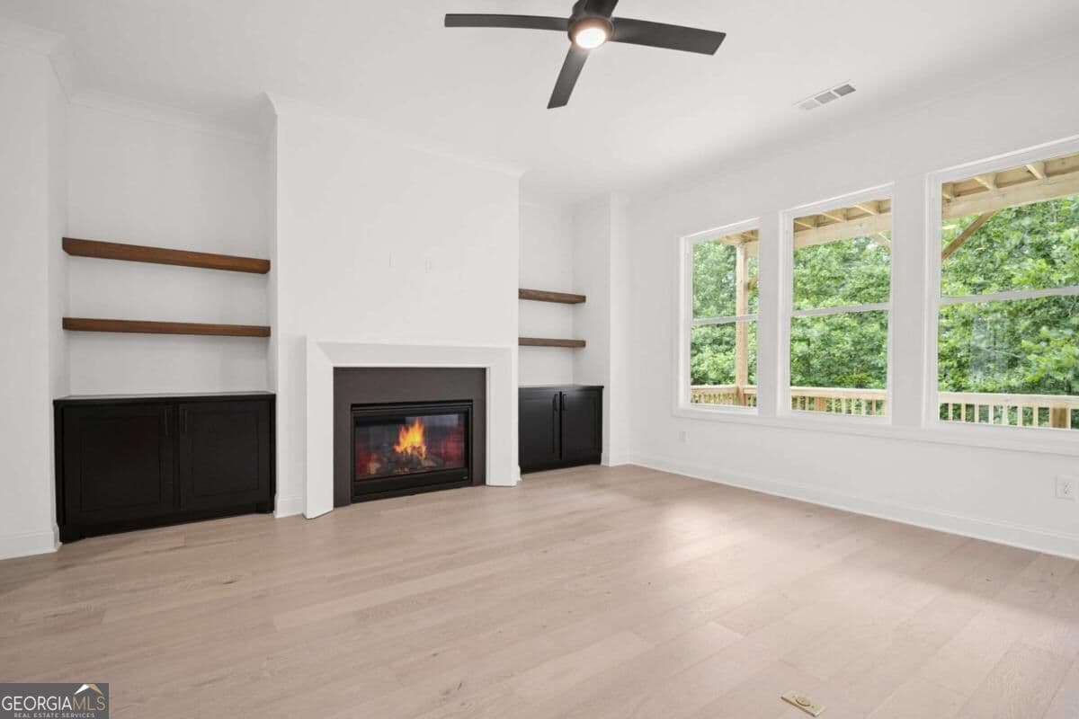5 bedroom, 4.5 bathroom, 3,952 sq ft single family residence for sale at 841 Lakemont Drive, Canton, GA 30114 — photo 6