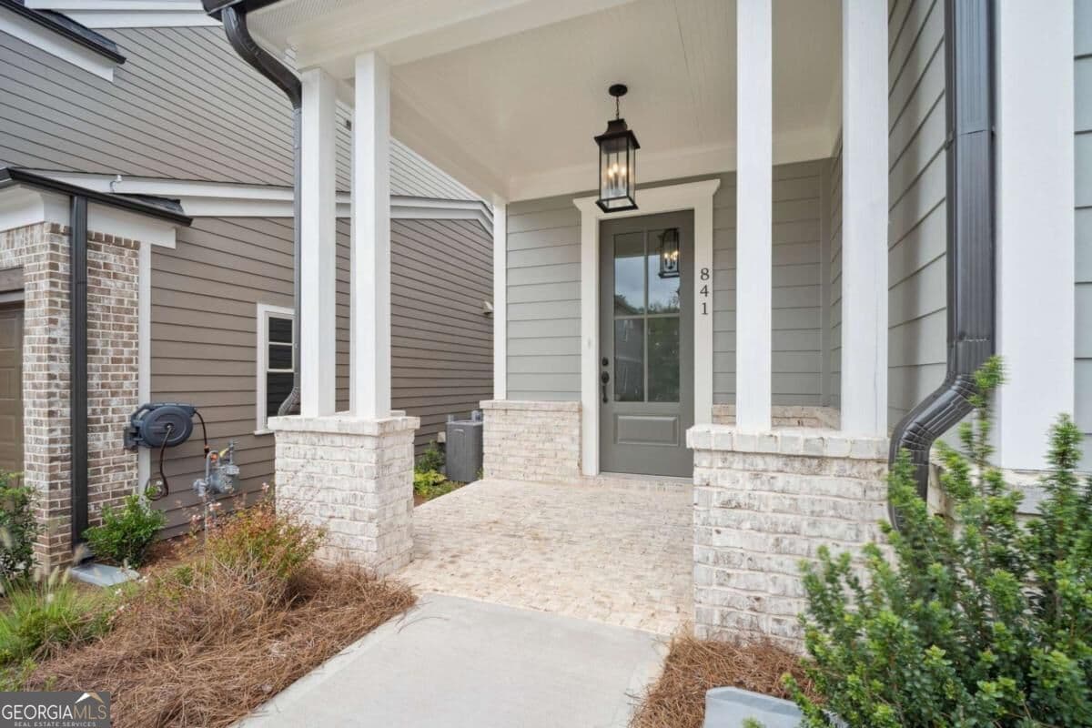 5 bedroom, 4.5 bathroom, 3,952 sq ft single family residence for sale at 841 Lakemont Drive, Canton, GA 30114 — photo 3