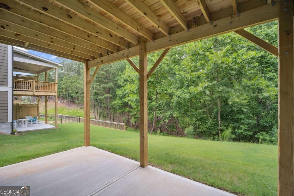 5 bedroom, 4.5 bathroom, 3,952 sq ft single family residence for sale at 841 Lakemont Drive, Canton, GA 30114 — photo 10