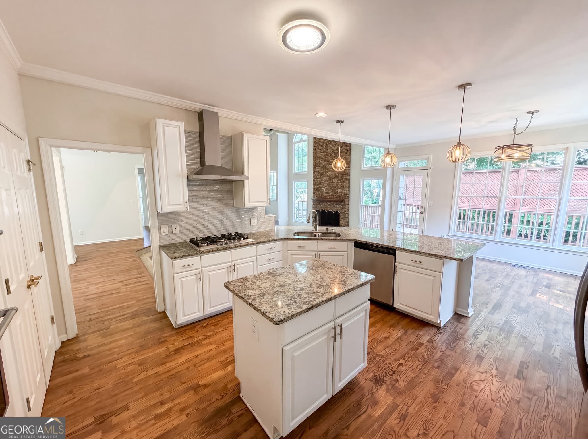 8 bedroom, 4 bathroom, 5,159 sq ft single family residence for sale at 165 Fieldstone Edge, Alpharetta, GA 30005 — photo 2