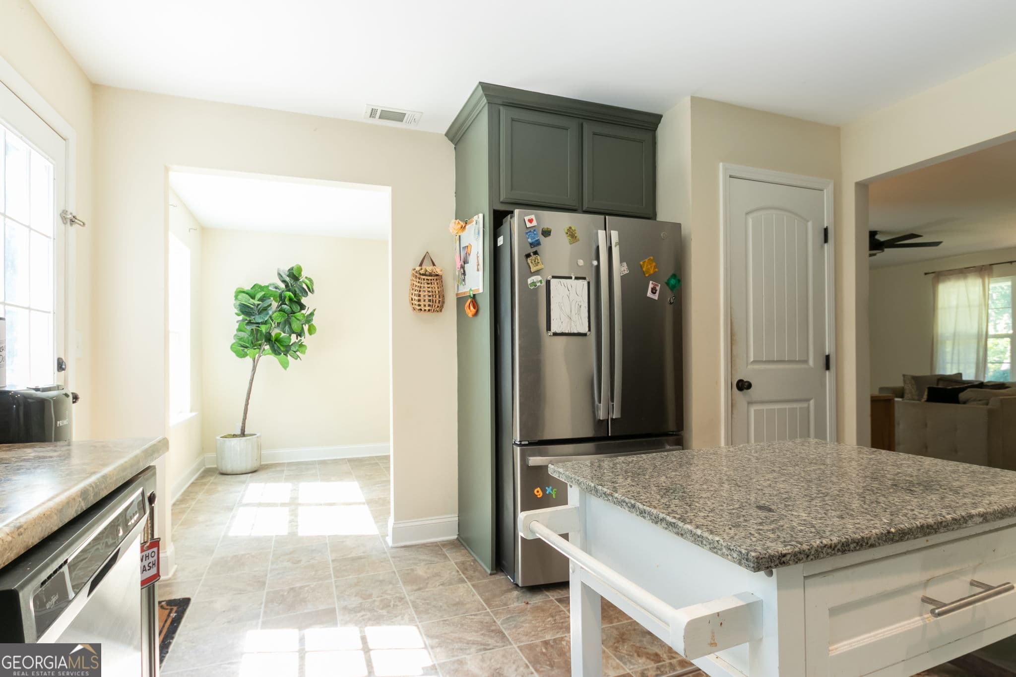 4 bedroom, 2.5 bathroom, 1,875 sq ft single family residence for sale at 8816 Shallow Creek Trail, Clermont, GA 30527 — photo 10