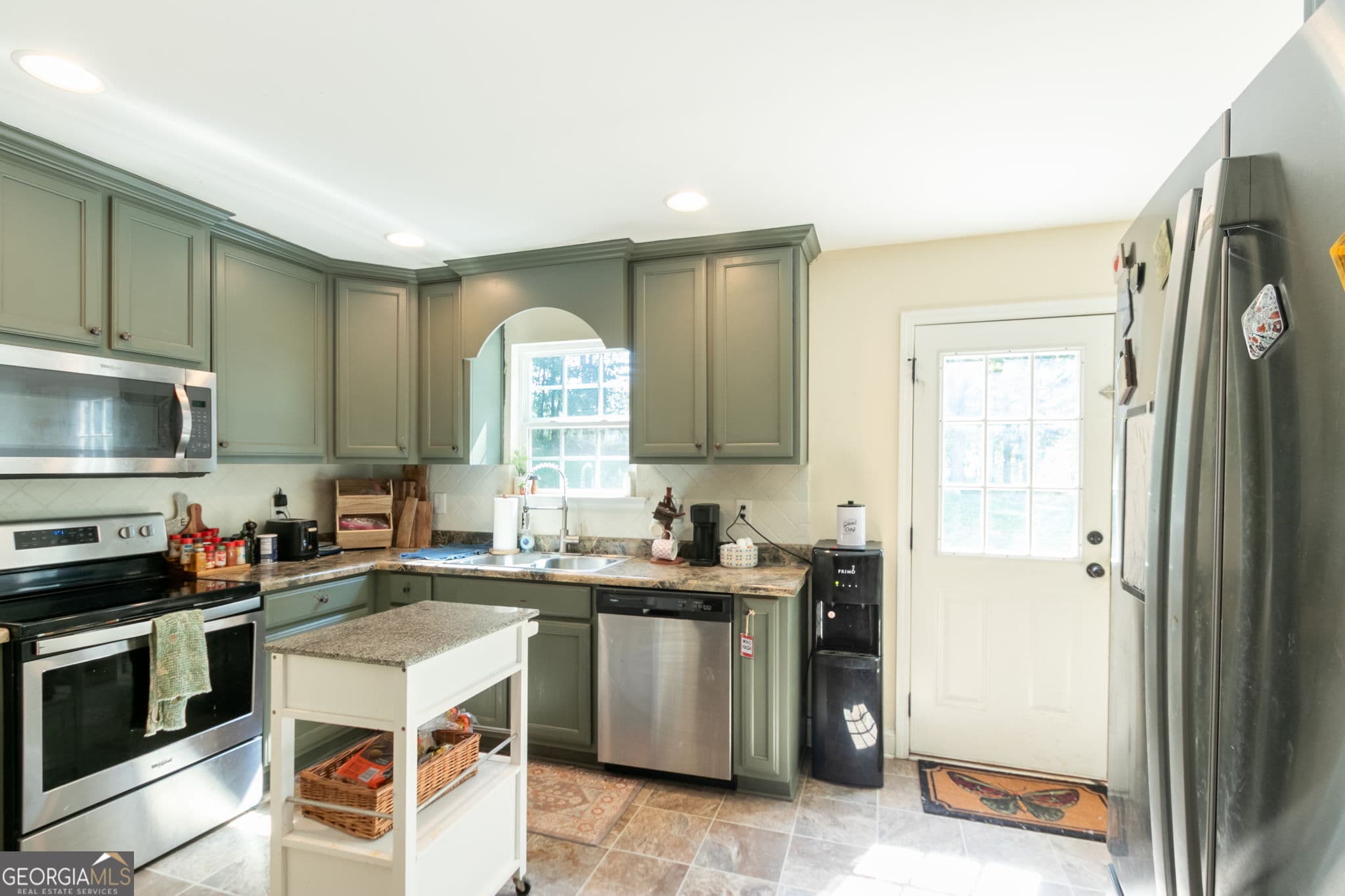 4 bedroom, 2.5 bathroom, 1,875 sq ft single family residence for sale at 8816 Shallow Creek Trail, Clermont, GA 30527 — photo 8