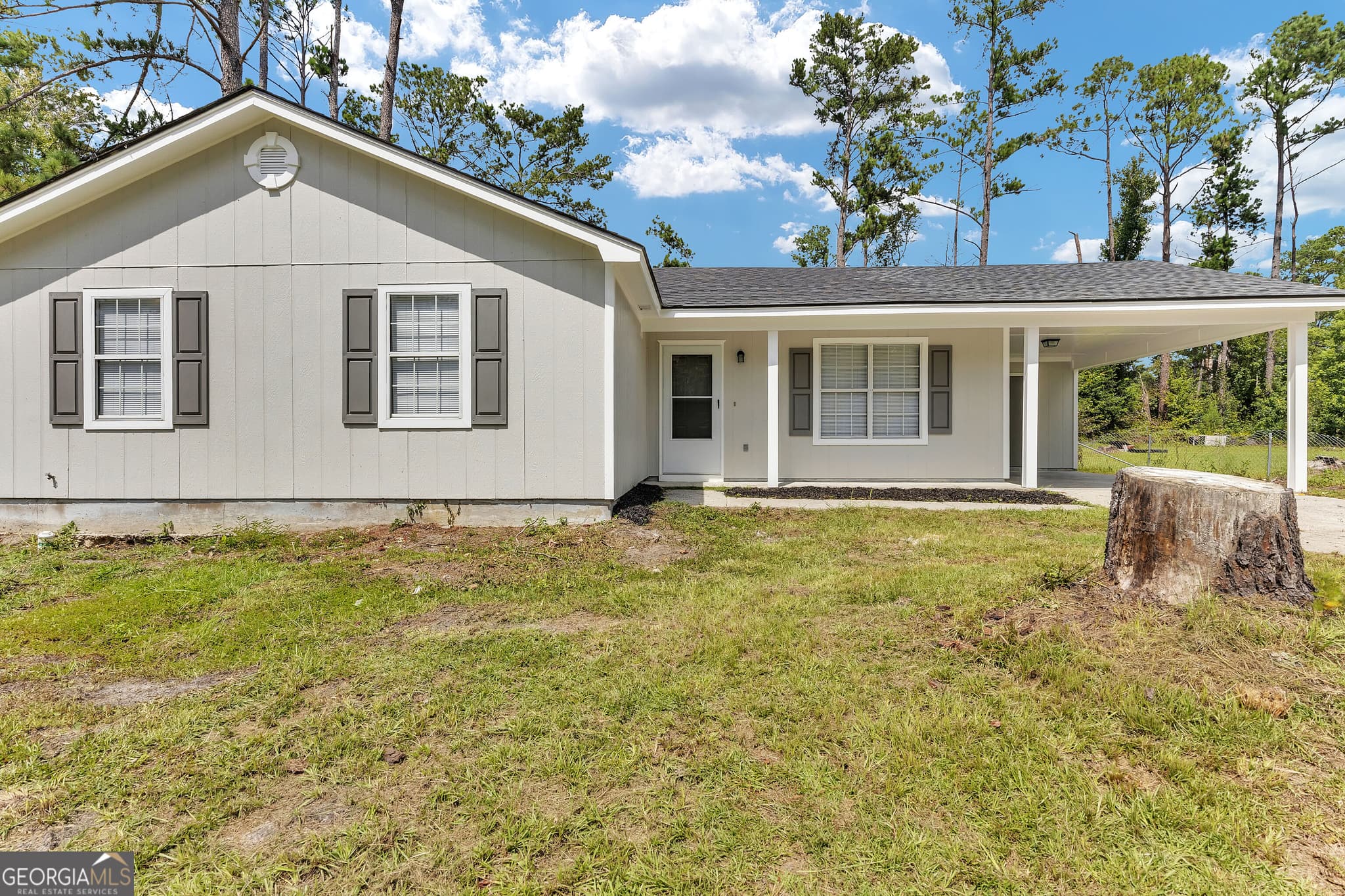 3 bedroom, 2 bathroom, 2,468 sq ft single family residence for sale at 1414 Baymeadows Drive, Valdosta, GA 31601 — photo 2