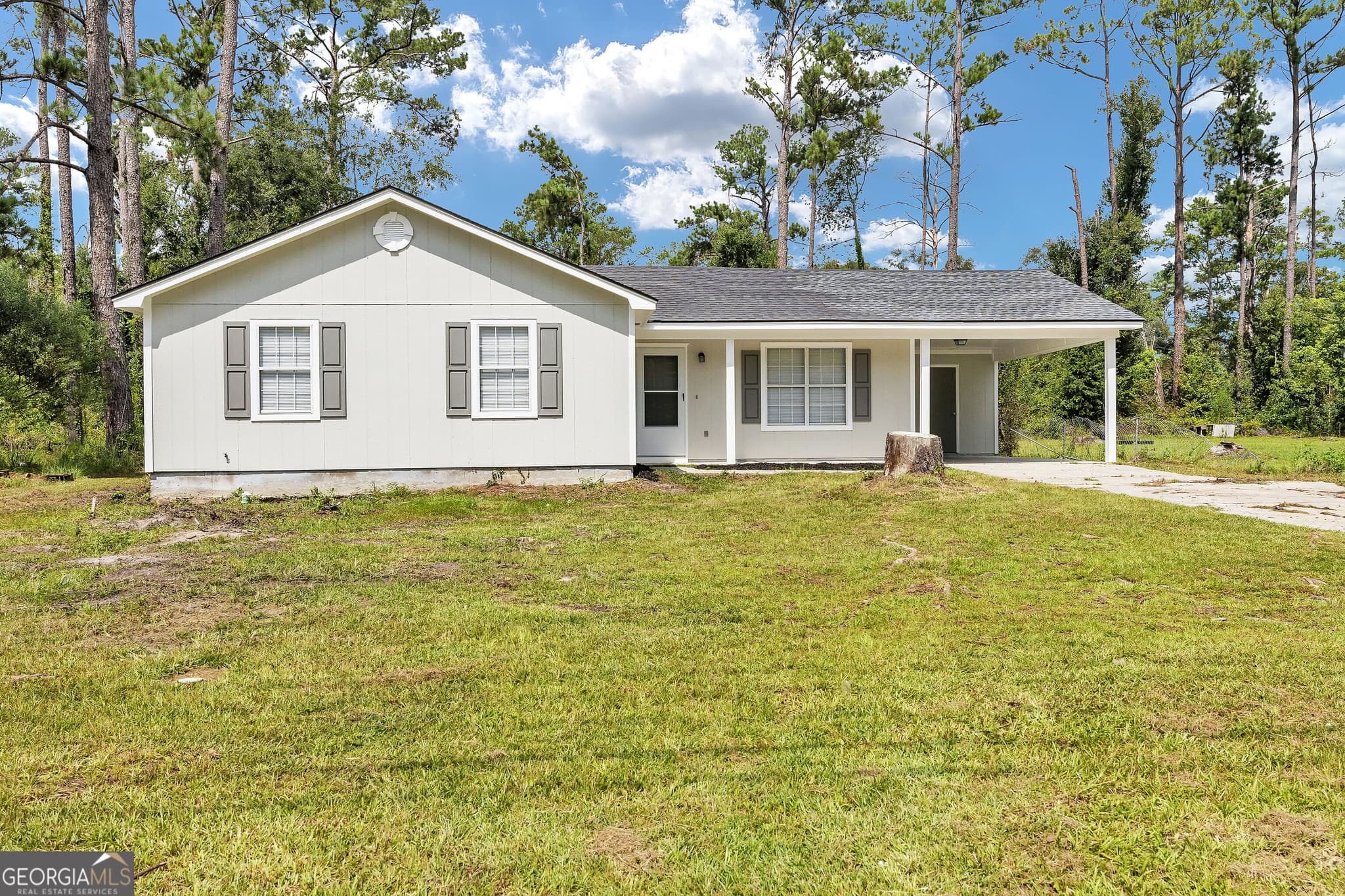 3 bedroom, 2 bathroom, 2,468 sq ft single family residence for sale at 1414 Baymeadows Drive, Valdosta, GA 31601