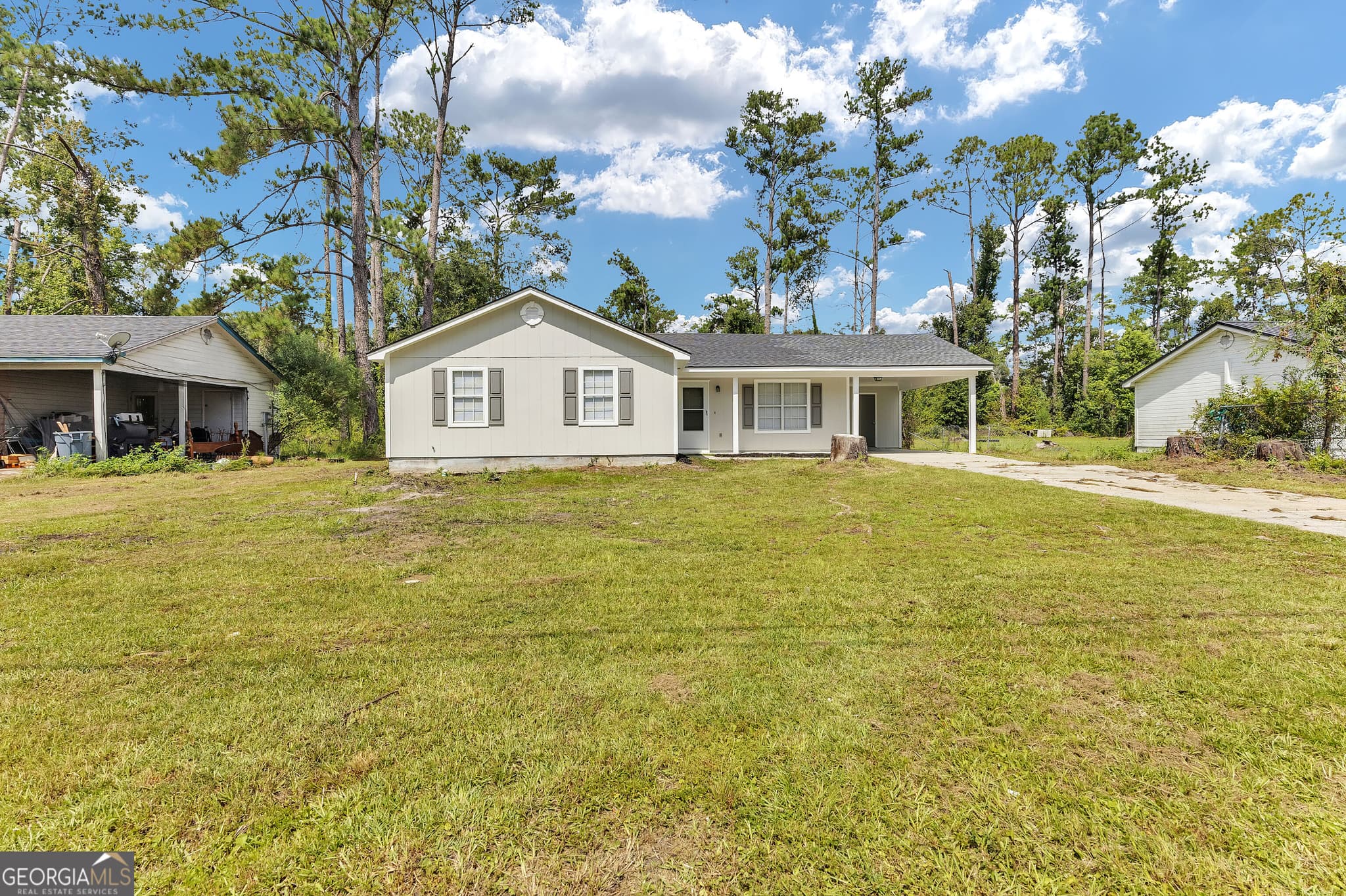 3 bedroom, 2 bathroom, 2,468 sq ft single family residence for sale at 1414 Baymeadows Drive, Valdosta, GA 31601 — photo 5