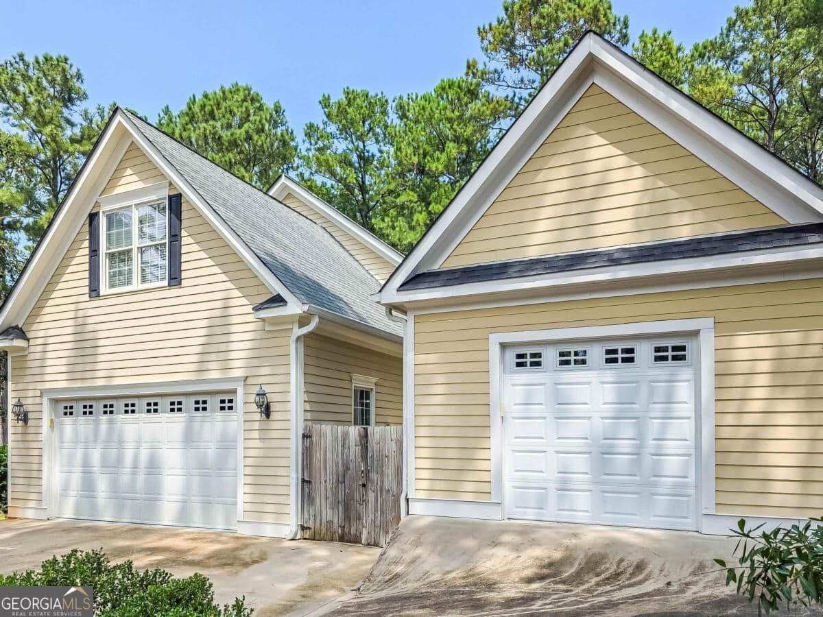 3 bedroom, 3.5 bathroom, 3,116 sq ft single family residence for sale at 2750 Club Drive, Greensboro, GA 30642 — photo 8