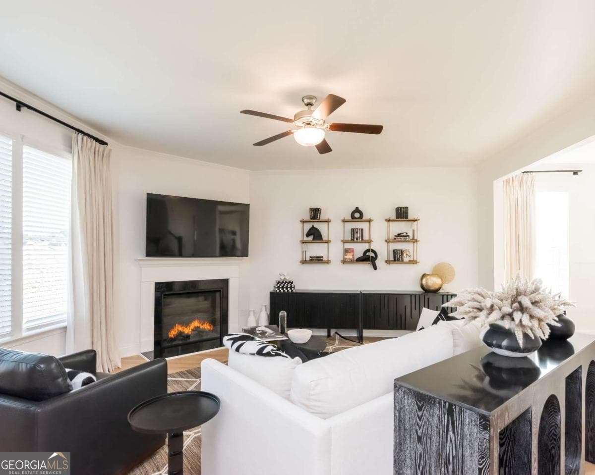 4 bedroom, 2.5 bathroom, 2,626 sq ft single family residence for sale at 5933 Spring Way, Stonecrest, GA 30038 — photo 8