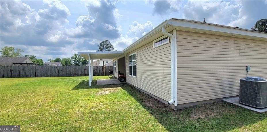4 bedroom, 2 bathroom, 1,639 sq ft single family residence for rent at 110 Bonnie Circle, Ellabell, GA 31308 for $2,250 a month — photo 2
