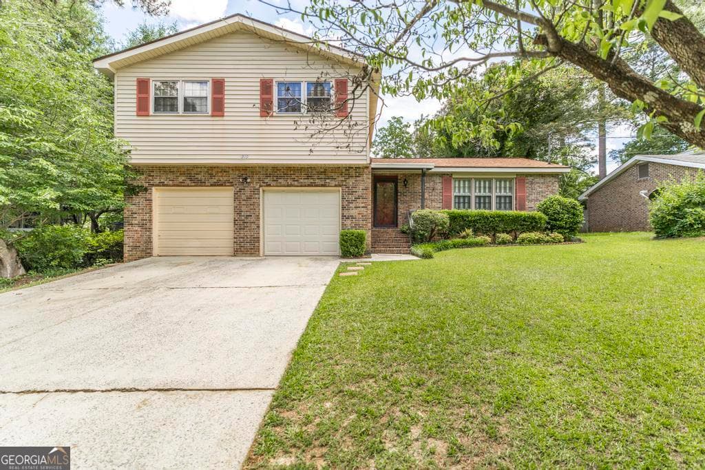 4 bedroom, 2.5 bathroom, 2,050 sq ft single family residence sold at 315 Donna Drive, Warner Robins, GA 31088