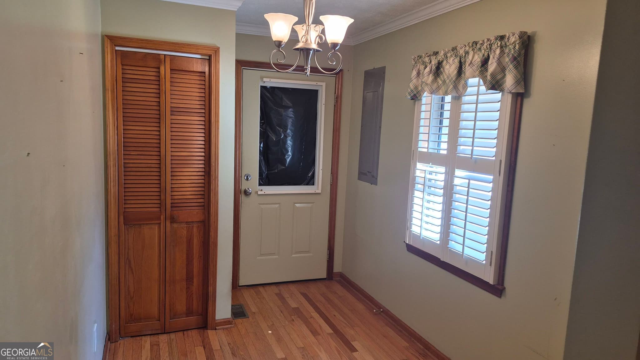 3 bedroom, 2 bathroom, 1,726 sq ft single family residence under contract at 217 McCartan Trail, Clarkesville, GA 30523 — photo 5