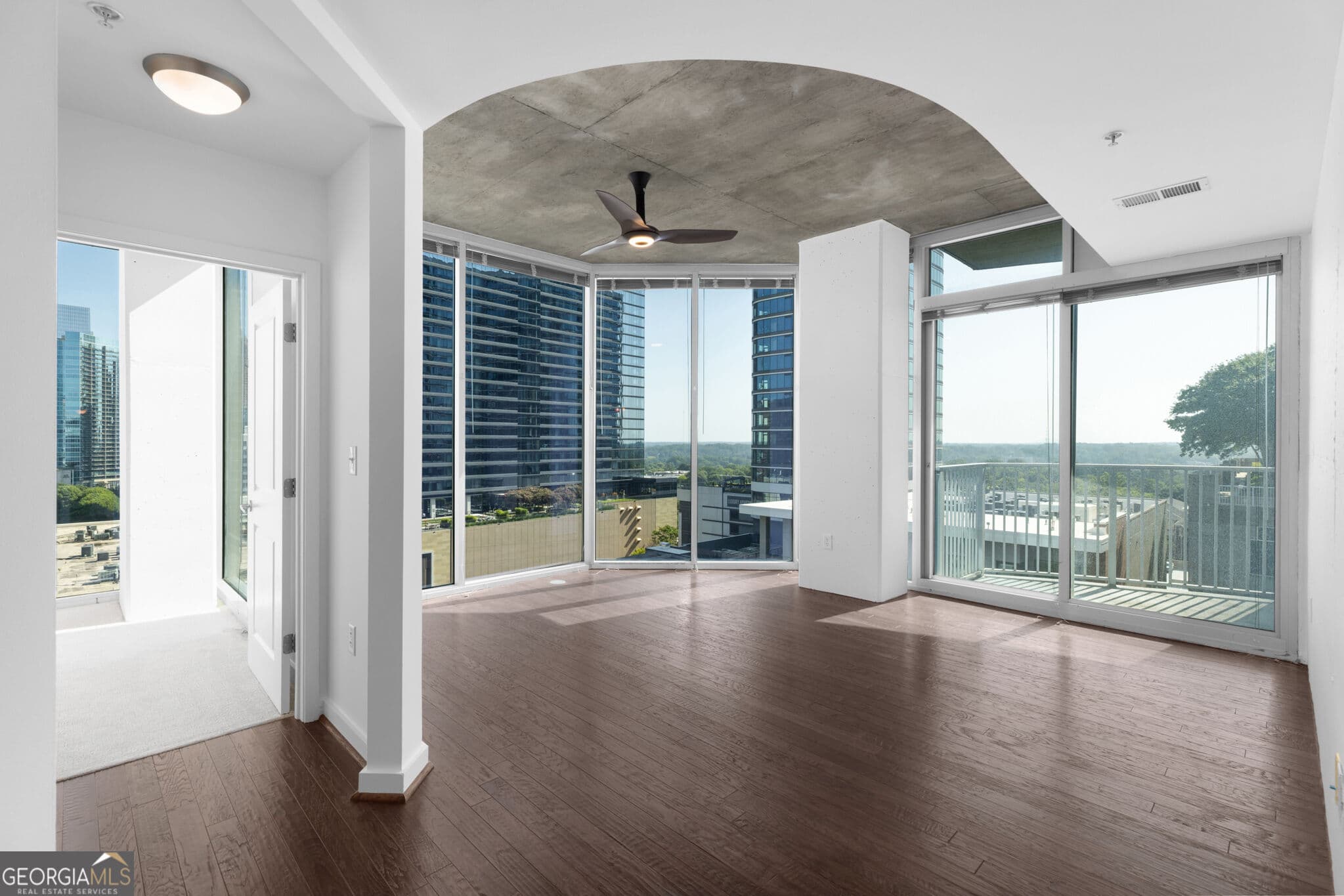 2 bedroom, 2 bathroom, 1,168 sq ft condominium for sale at 860 Peachtree Street 1201, Atlanta, GA 30308 — photo 1 of 51
