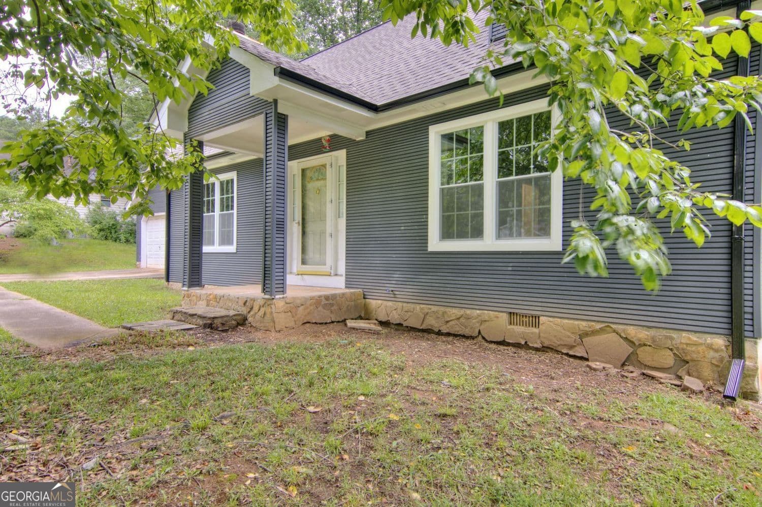 3 bedroom, 3 bathroom, 1,086 sq ft single family residence for sale at 18 Regal Way, Lawrenceville, GA 30044 — photo 3