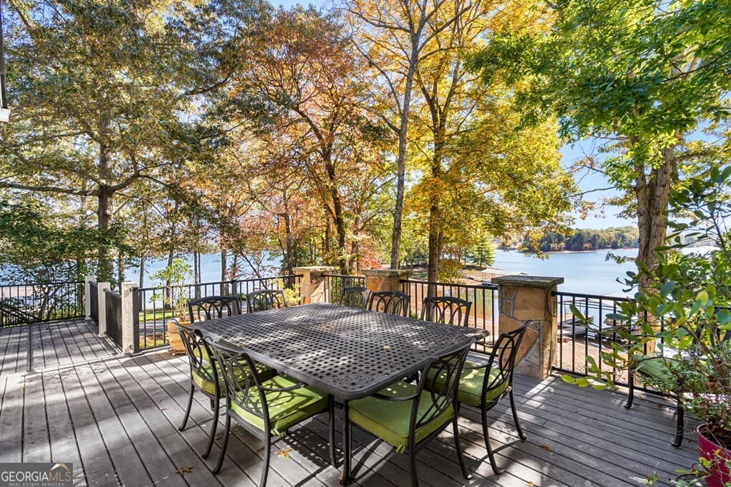 3 bedroom, 3.5 bathroom single family residence for sale at 1370 Heathers Cove Circle, Hiawassee, GA 30546 — photo 6