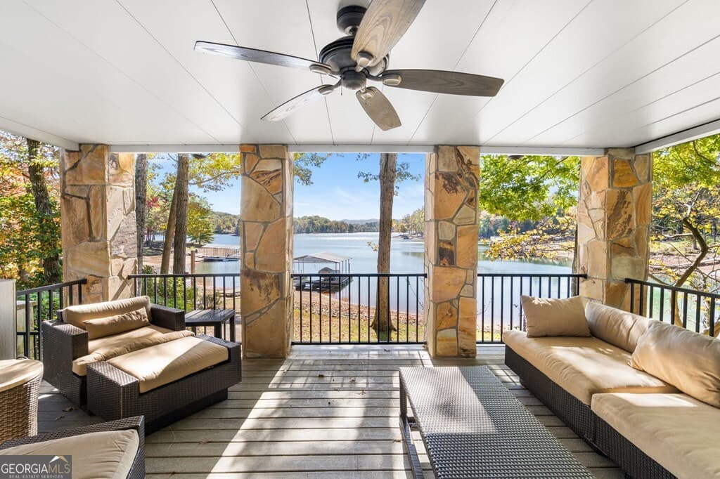 3 bedroom, 3.5 bathroom single family residence for sale at 1370 Heathers Cove Circle, Hiawassee, GA 30546 — photo 5