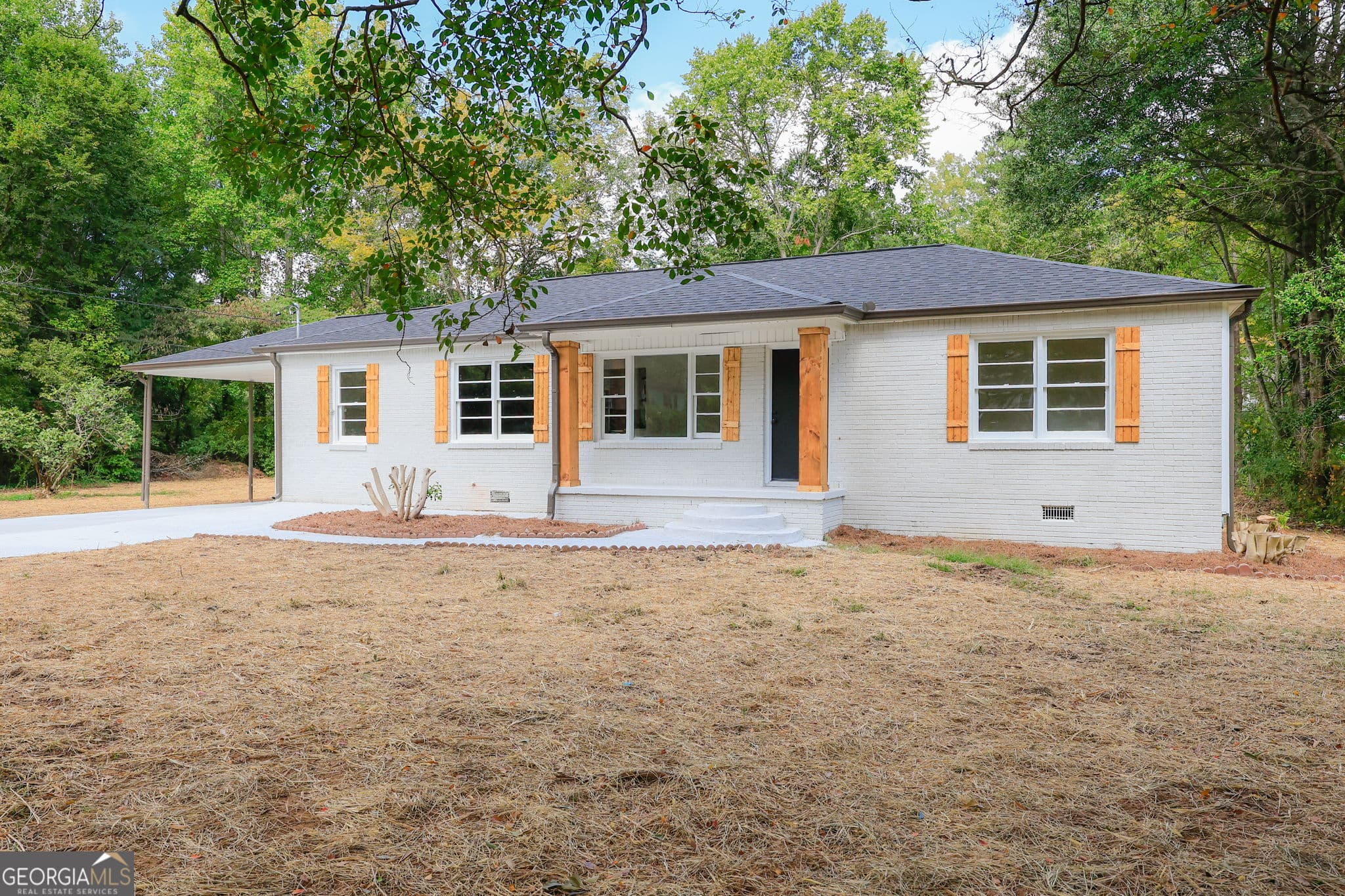 4 bedroom, 2 bathroom, 1,248 sq ft single family residence for sale at 950 Dale Drive, Mableton, GA 30126 — photo 1 of 18