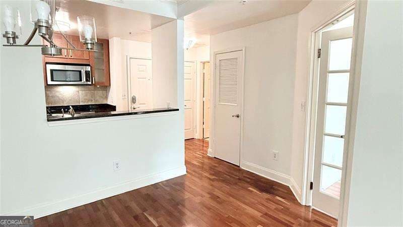1 bedroom, 1 bathroom, 730 sq ft condominium for sale at 1075 Peachtree Walk A206, Atlanta, GA 30309 — photo 10