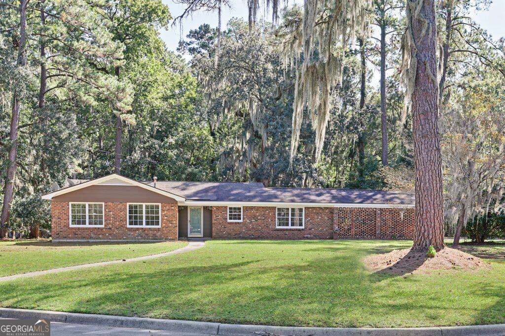 3 bedroom, 2 bathroom, 1,604 sq ft single family residence for sale at 607 Glenbrook Road, Savannah, GA 31419 — photo 2