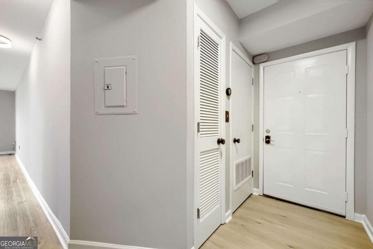 1 bedroom, 1 bathroom, 457 sq ft condominium for sale at 1280 W Peachtree Street 3414, Atlanta, GA 30309 — photo 3