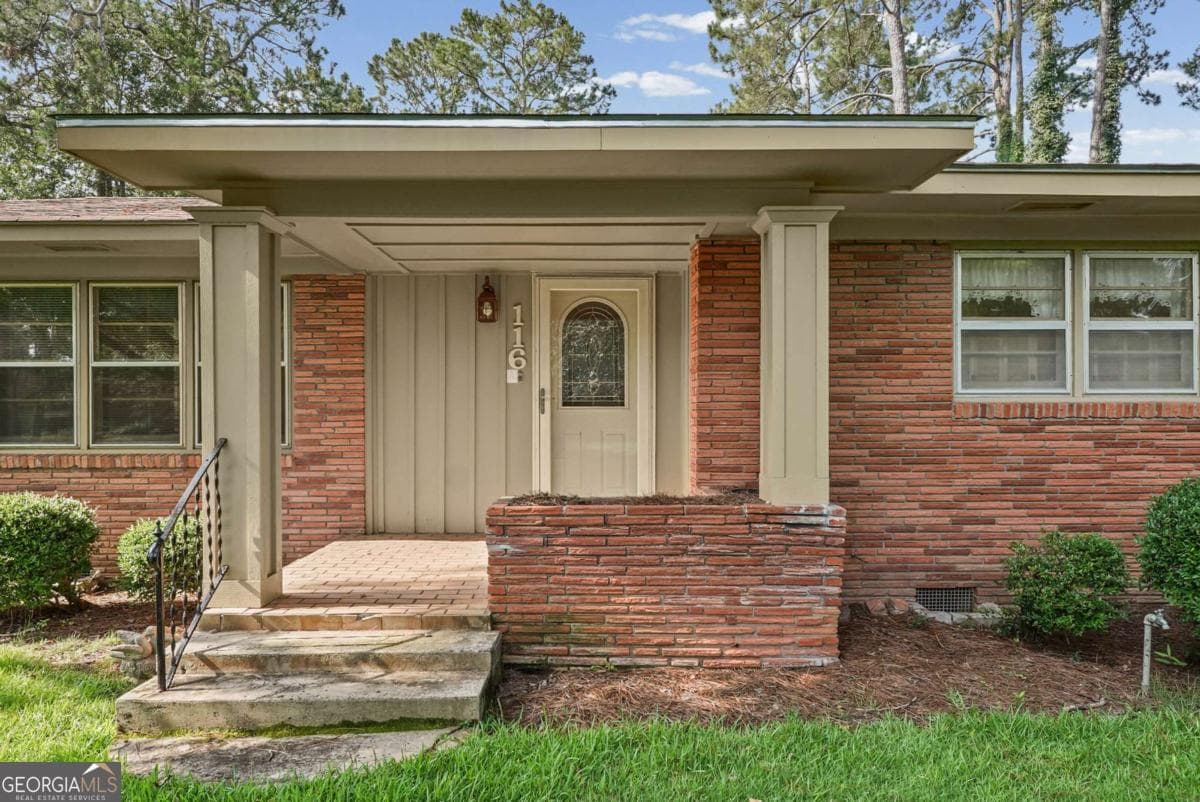 3 bedroom, 2 bathroom, 2,362 sq ft single family residence under contract at 116 Patton Avenue, Fitzgerald, GA 31750 — photo 4