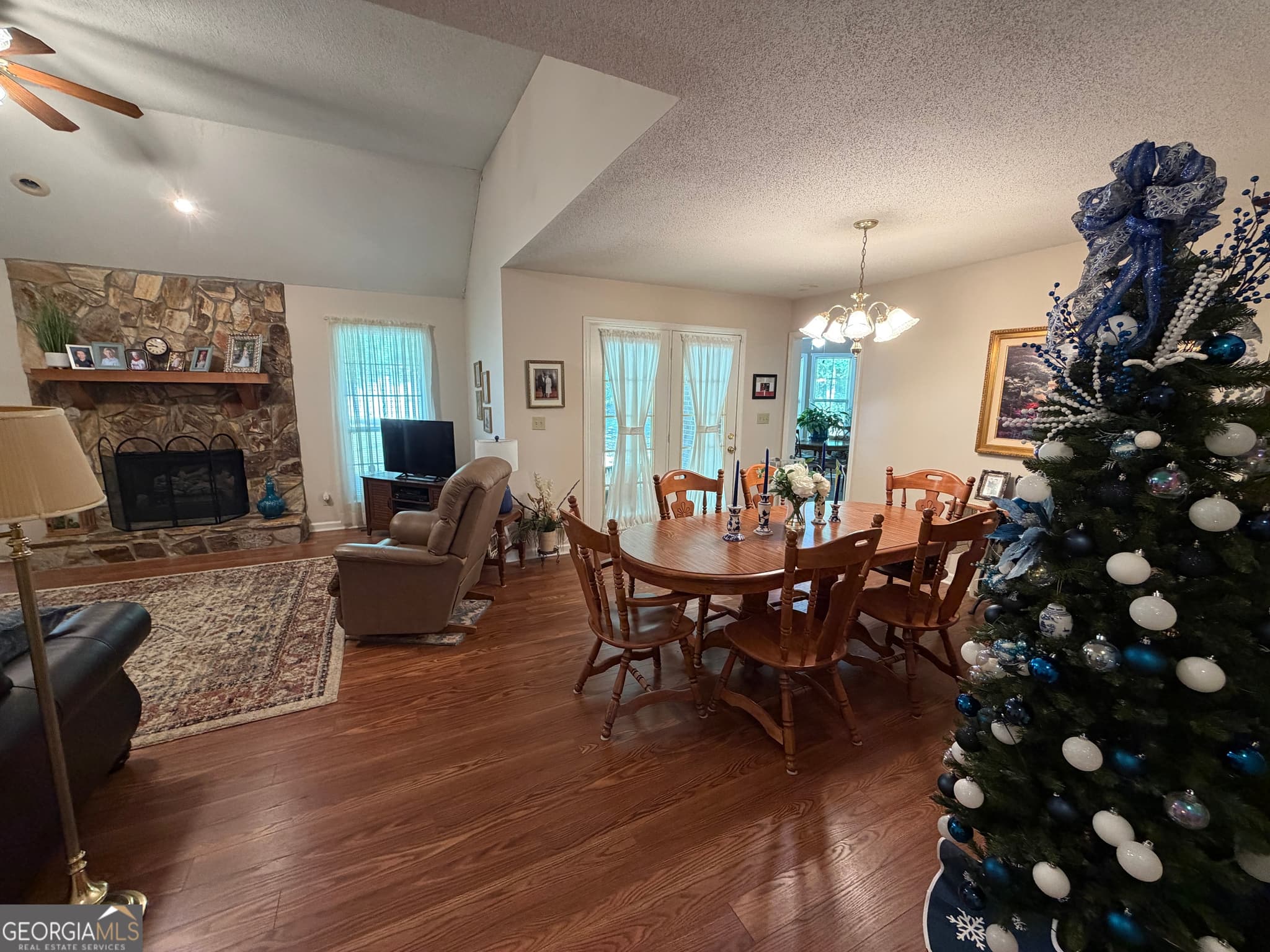 3 bedroom, 2 bathroom, 1,527 sq ft single family residence for sale at 1331 Carl Drive, Thomson, GA 30824 — photo 4