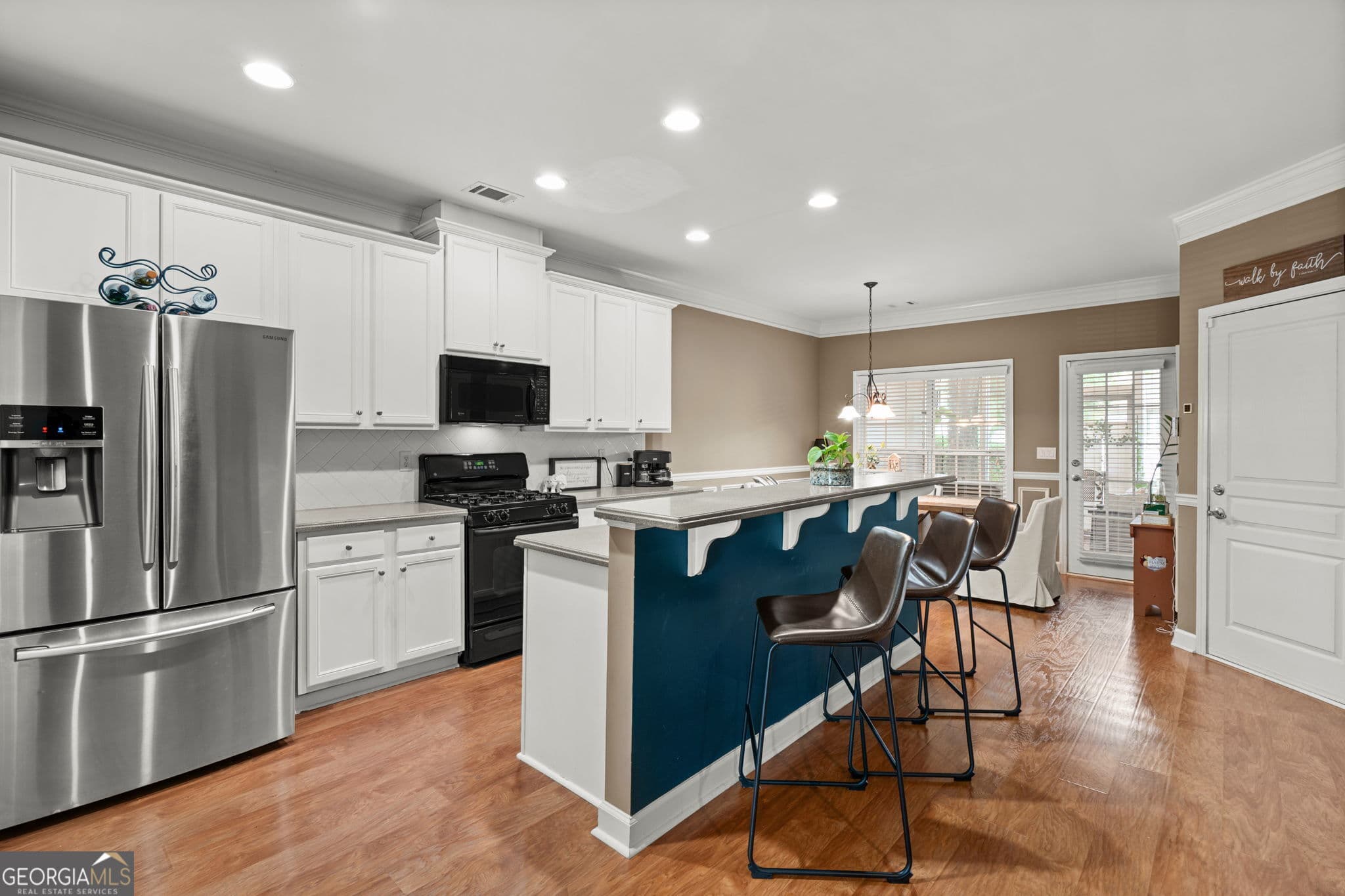 3 bedroom, 2.5 bathroom, 2,502 sq ft townhouse for sale at 967 Cambron Commons Trace, Suwanee, GA 30024 — photo 9