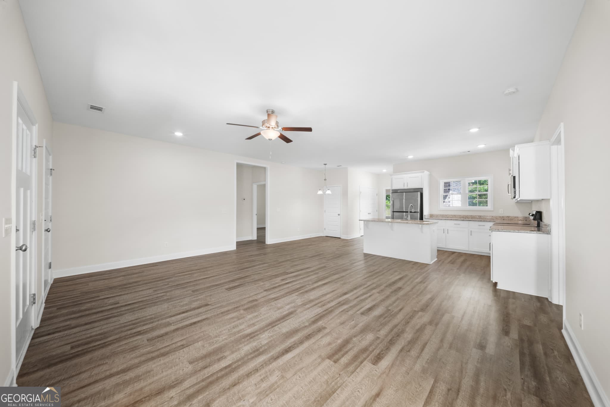 4 bedroom, 2 bathroom, 1,700 sq ft single family residence for sale at 199 Zetterower Road, Statesboro, GA 30458 — photo 6