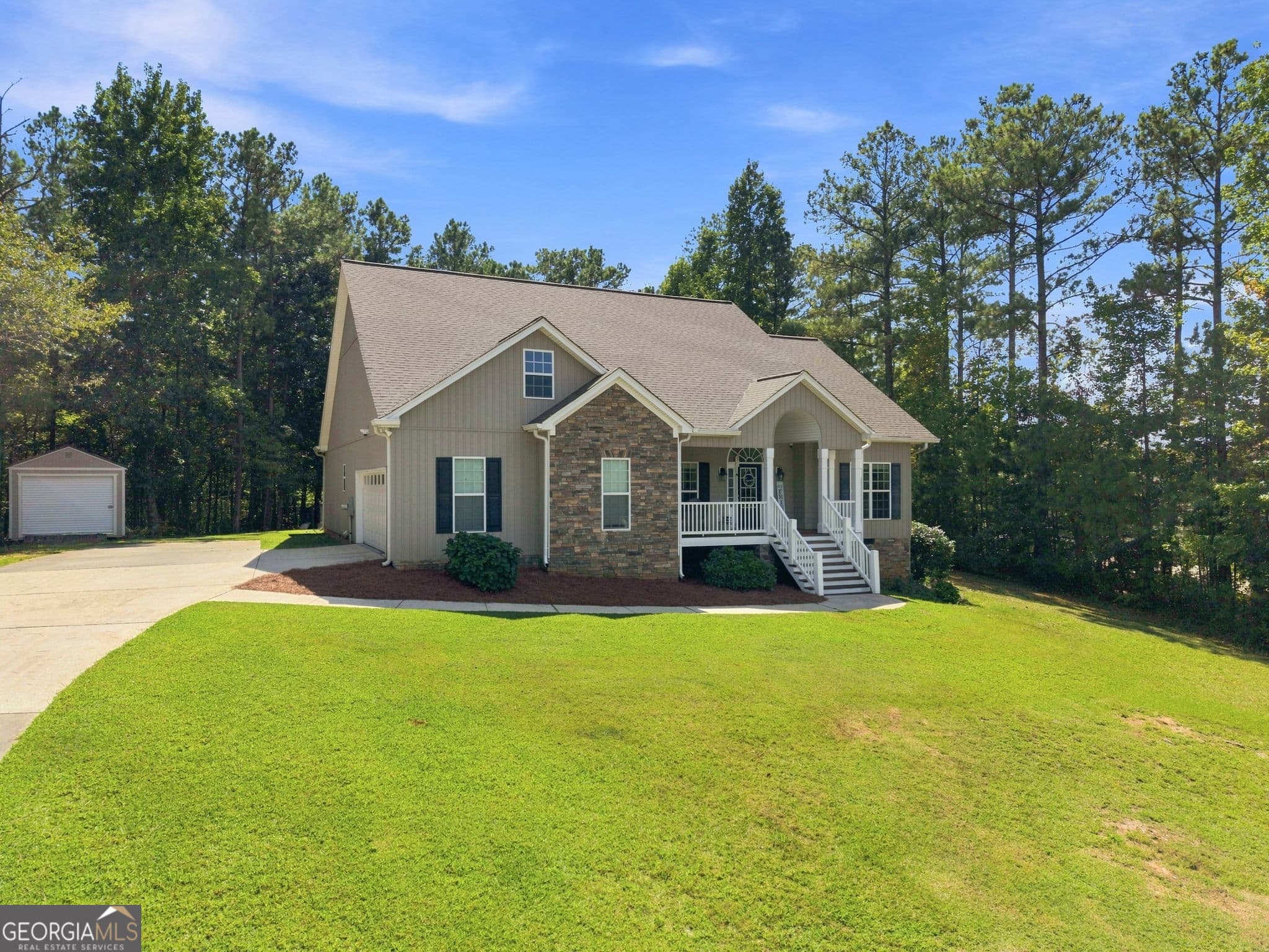 3 bedroom, 2 bathroom, 2,014 sq ft single family residence for sale at 30 Willow Leaf Drive, Buchanan, GA 30113 — photo 2