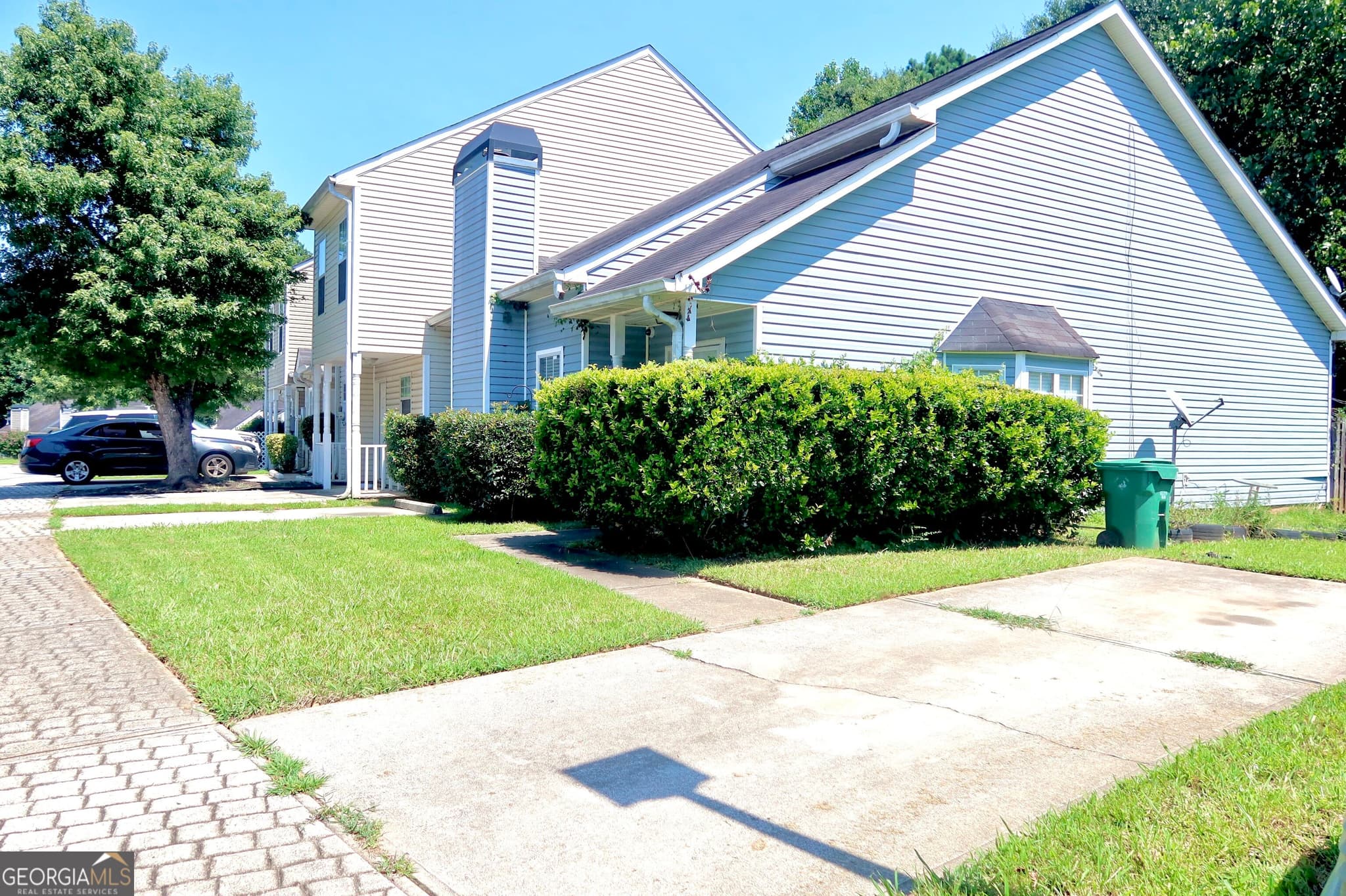 3 bedroom, 2 bathroom, 1,547 sq ft townhouse for sale at 6534 Wellington Chase Court, Lithonia, GA 30058 — photo 2