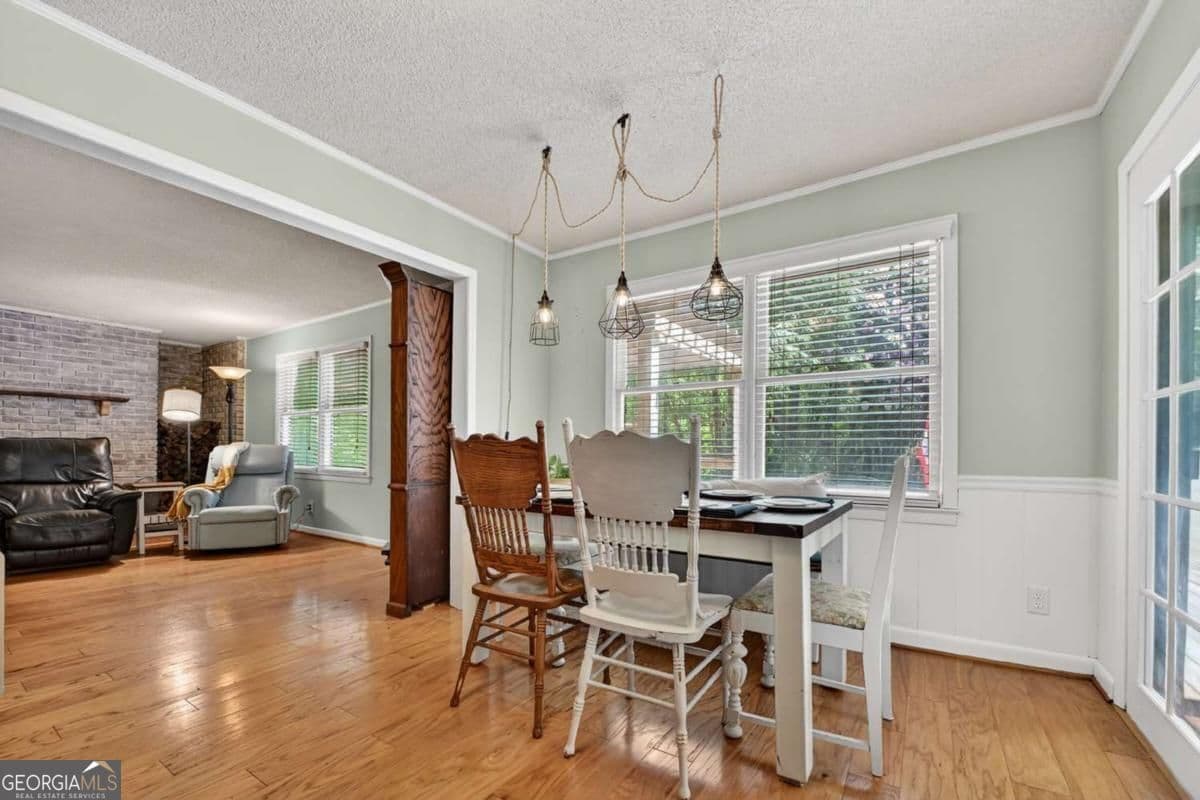 3 bedroom, 2.5 bathroom, 2,350 sq ft single family residence for sale at 47 Harris Drive, Blue Ridge, GA 30513 — photo 4