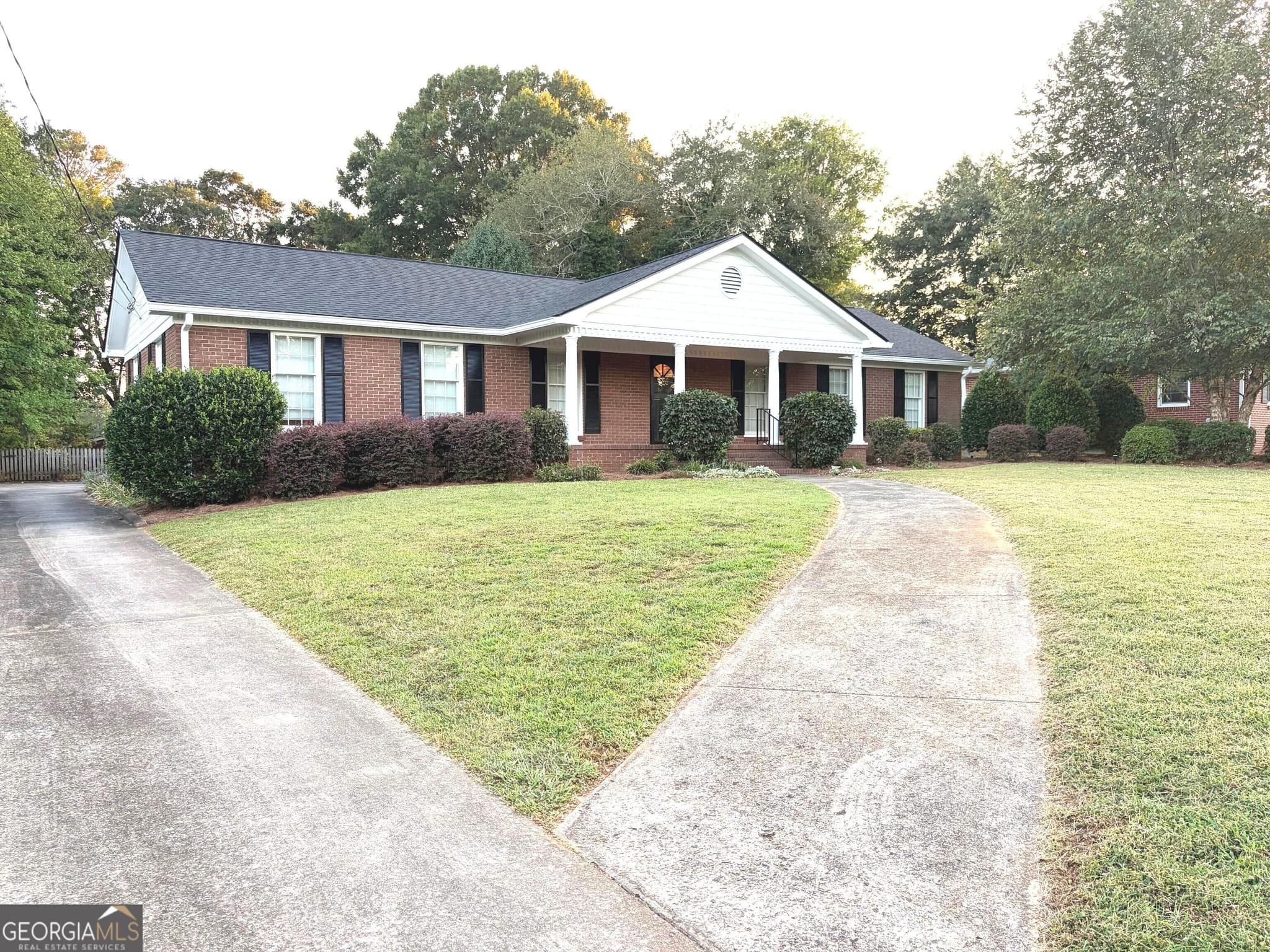 4 bedroom, 3 bathroom, 2,959 sq ft single family residence for sale at 205 Maplewood Drive, Rome, GA 30161 — photo 3