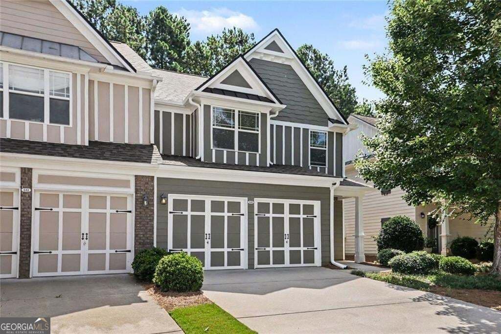 3 bedroom, 2.5 bathroom, 1,864 sq ft townhouse for sale at 240 Parc View Lane, Woodstock, GA 30188 — photo 1 of 35