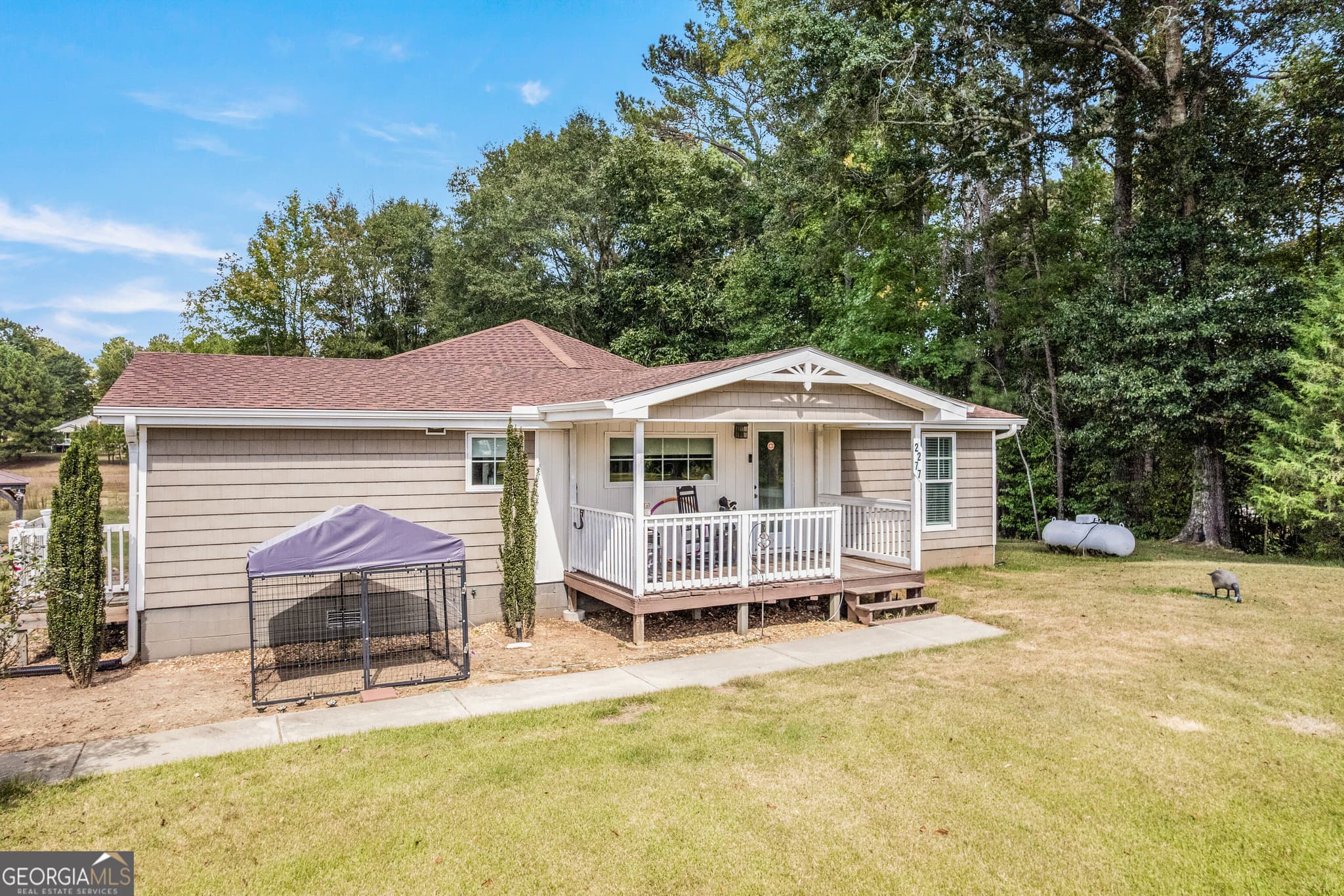 4 bedroom, 2 bathroom, 1,752 sq ft single family residence for sale at 2277 Corinth Road, Newnan, GA 30263 — photo 2