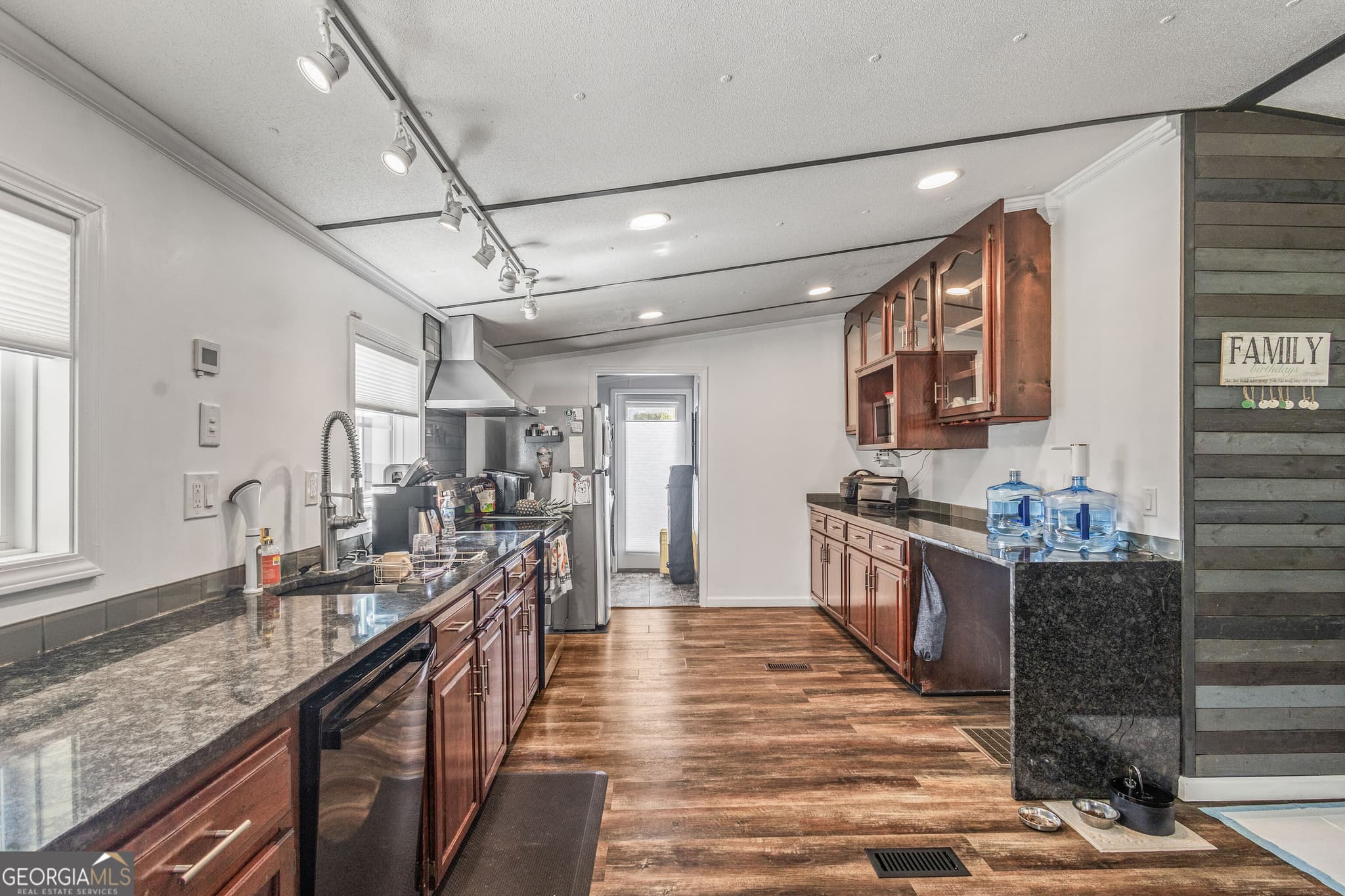 4 bedroom, 2 bathroom, 1,752 sq ft single family residence for sale at 2277 Corinth Road, Newnan, GA 30263 — photo 4