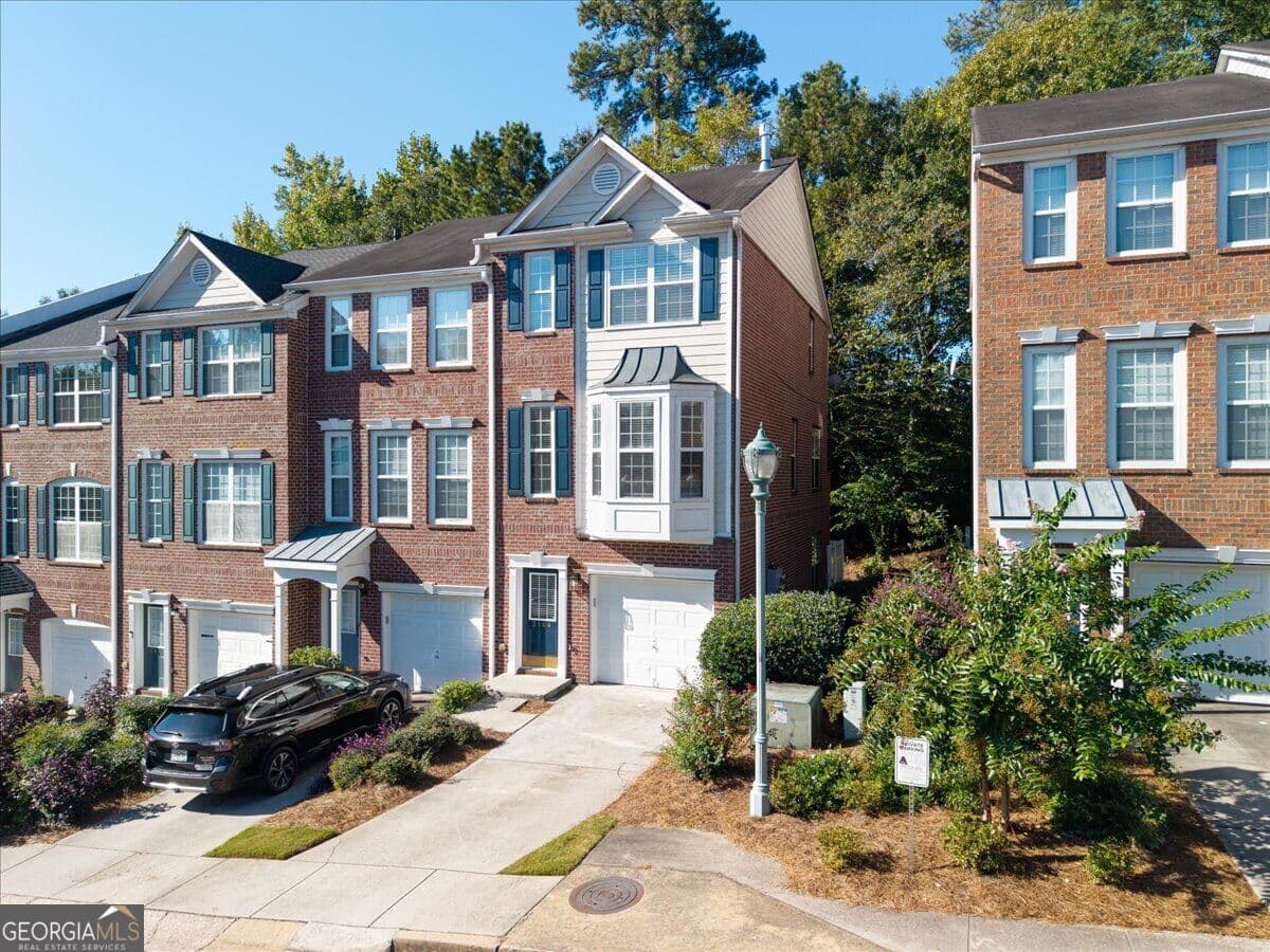 2 bedroom, 2.5 bathroom, 1,650 sq ft single family residence for sale at 3164 Mill Springs Circle, Buford, GA 30519 — photo 3