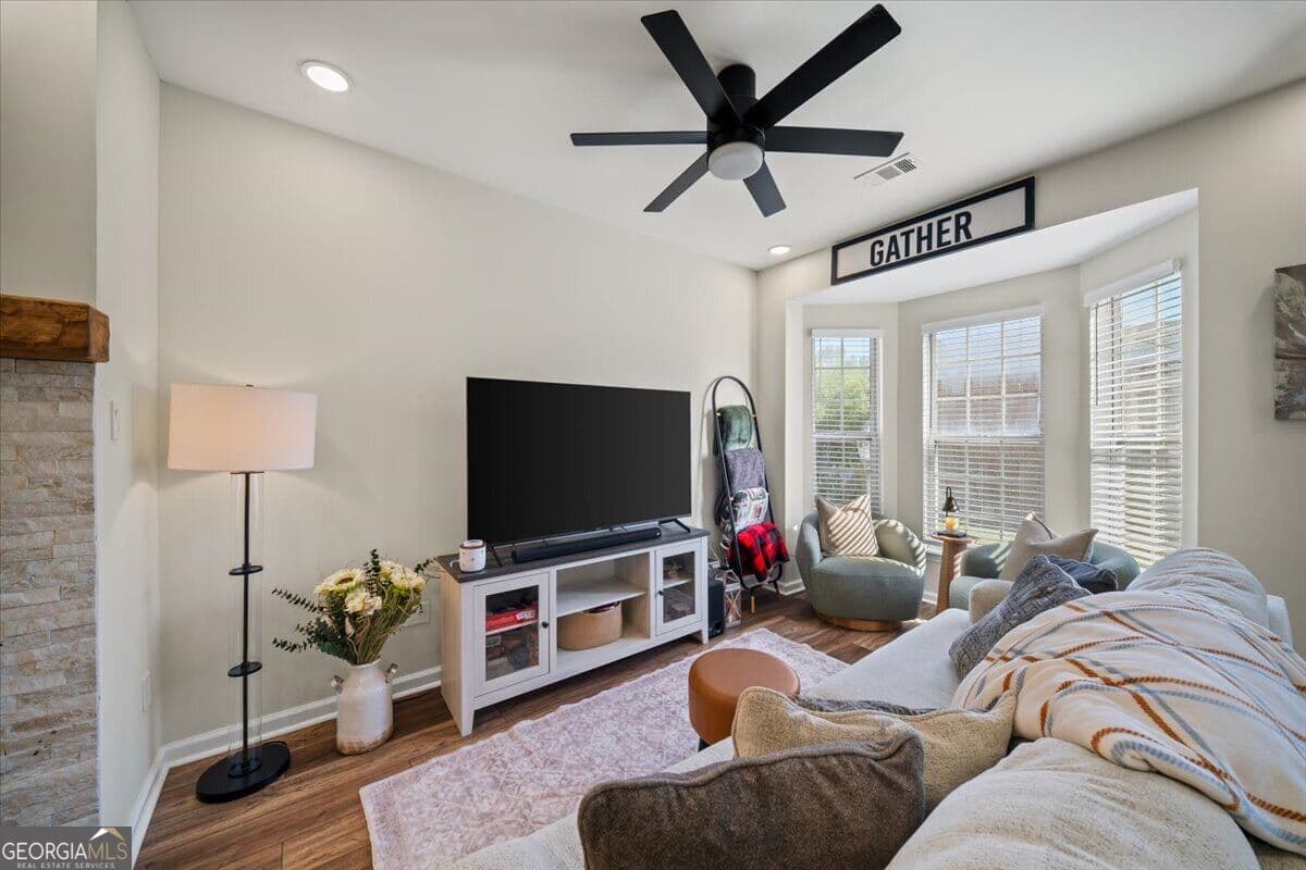 2 bedroom, 2.5 bathroom, 1,650 sq ft single family residence for sale at 3164 Mill Springs Circle, Buford, GA 30519 — photo 8
