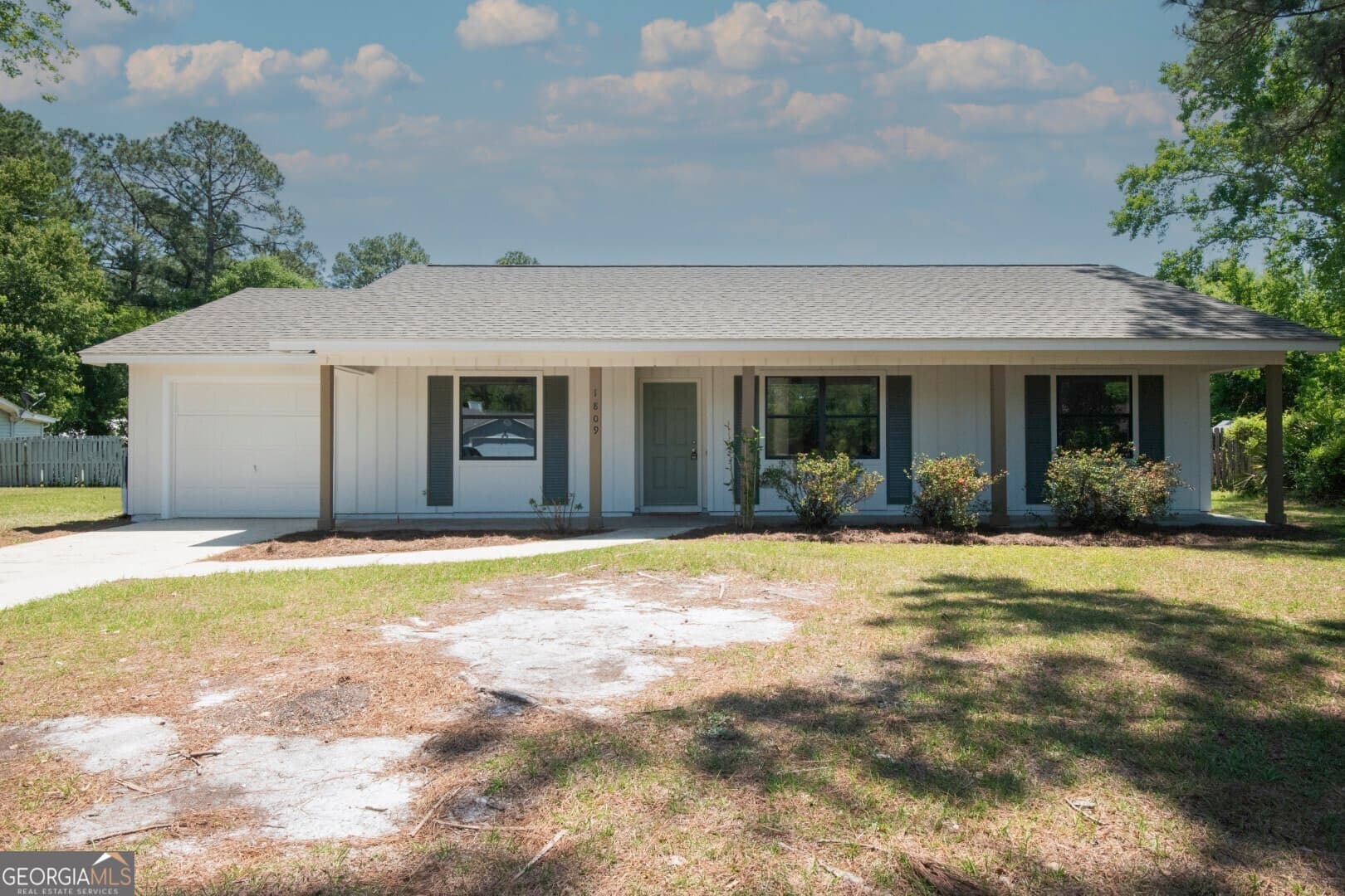 3 bedroom, 2 bathroom, 1,260 sq ft single family residence sold at 1809 Shadowlawn Drive, St. Marys, GA 31558