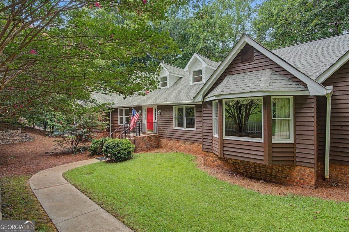 5 bedroom, 5.5 bathroom, 6,863 sq ft single family residence for sale at 1244 Timberland Drive, Marietta, GA 30067 — photo 5